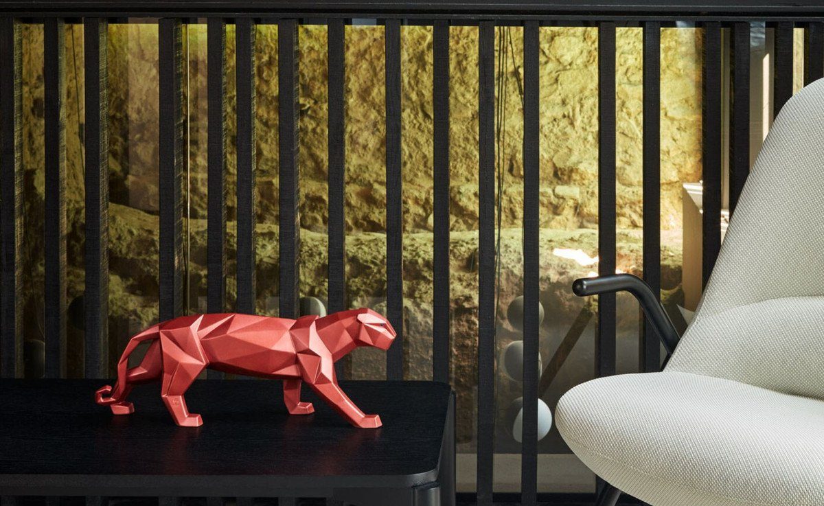 Casa Padrino Dekofigur Casa Porzellan Luxus x Padrino Metallic 19 Deko - 12 aus Rot feinstem x Accessoires spanischen Hangefertigte Deko - Panther Skulptur cm 50 Luxus Figur Porzellan H