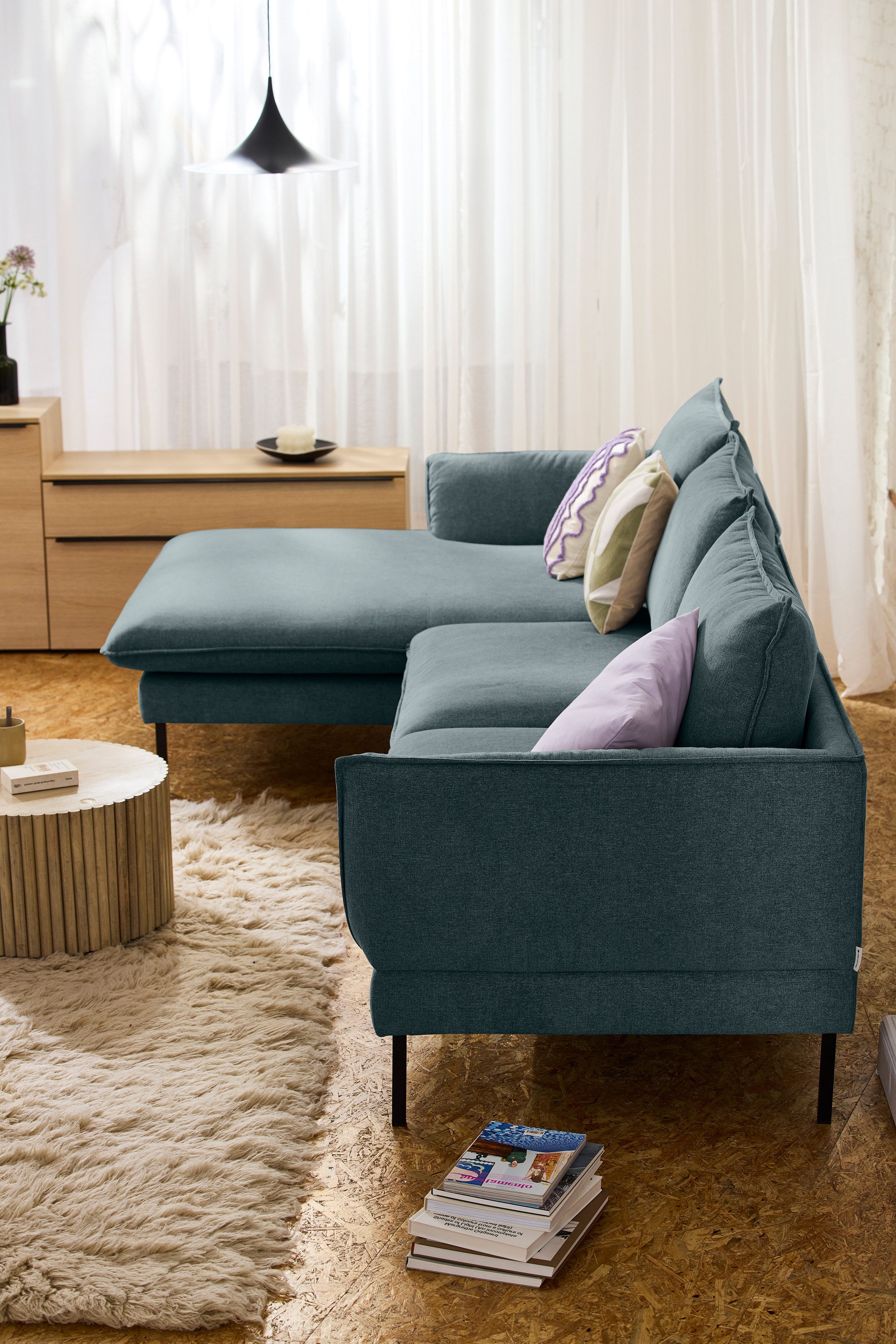 TOM TAILOR HOME Ecksofa WINGS mit leichter, schwebender Optik, stabile Metallfüße und weiche Kissenoptik