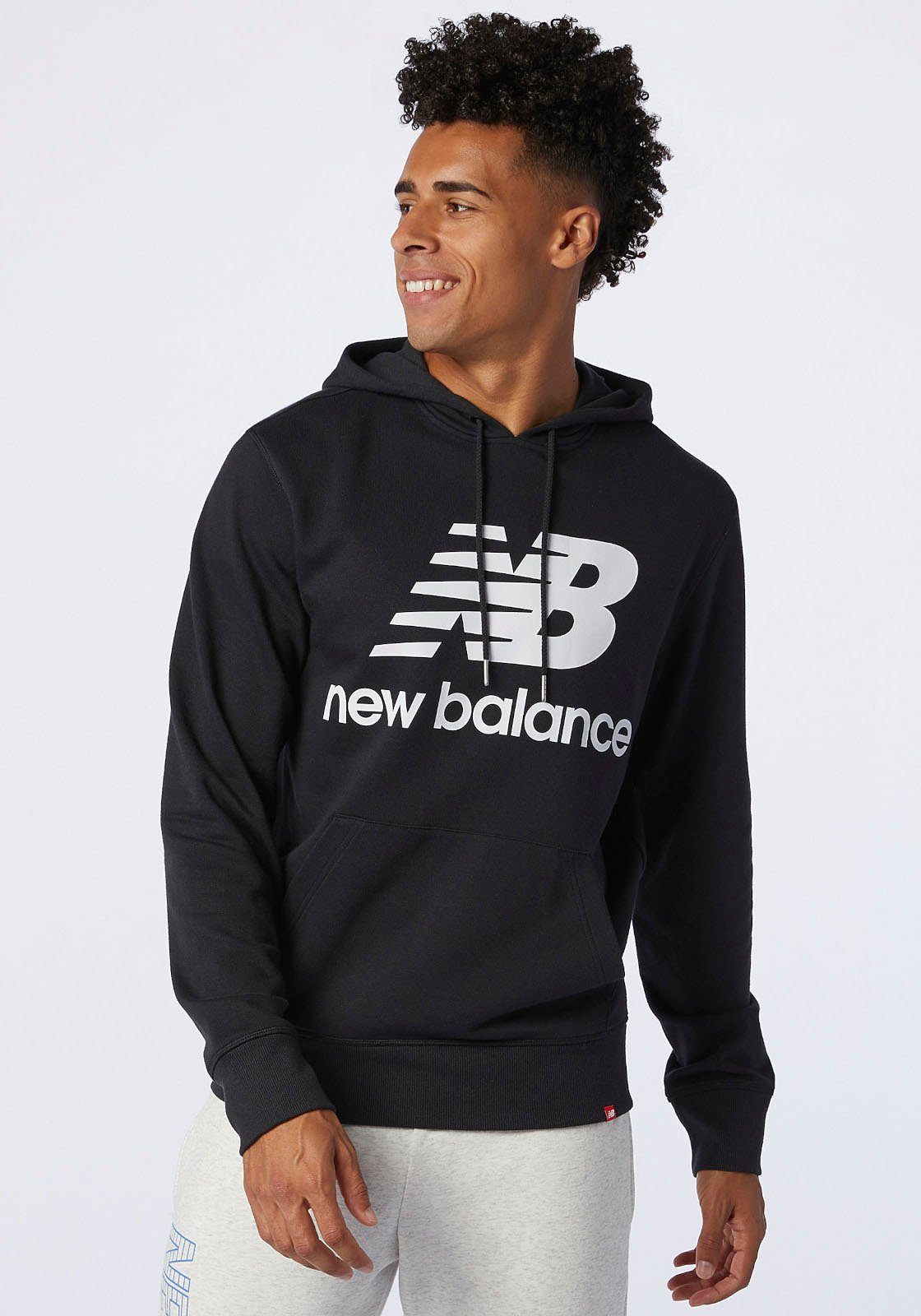 New Balance Kapuzensweatshirt NB ESSENTIALS STACKED LOGO FLEECE HOODIE,  Lässig geschnitten, komfortable Passform