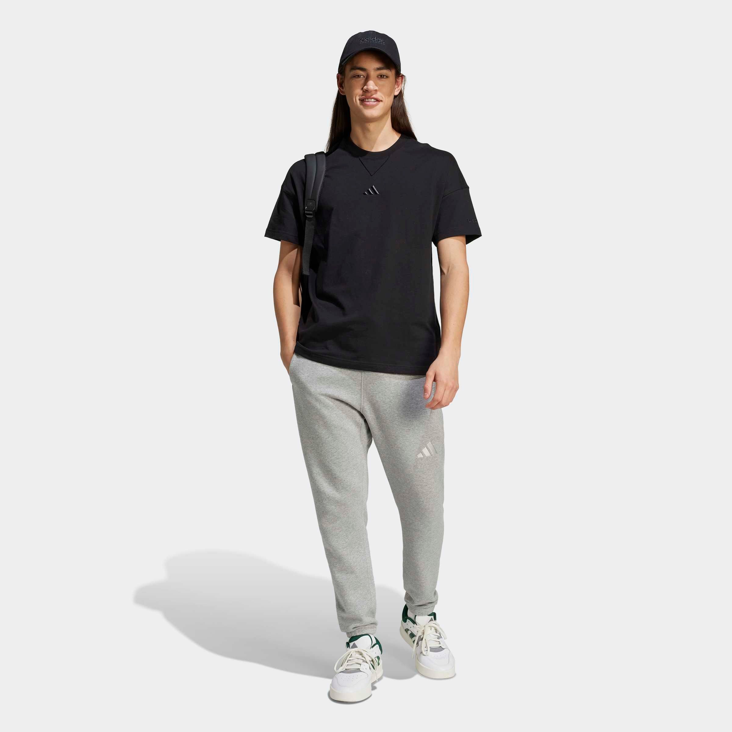 adidas Sportswear T-Shirt M A SZN T sportlicher Stil, Kurzarm, ohne Verschluss, aus Baumwolle