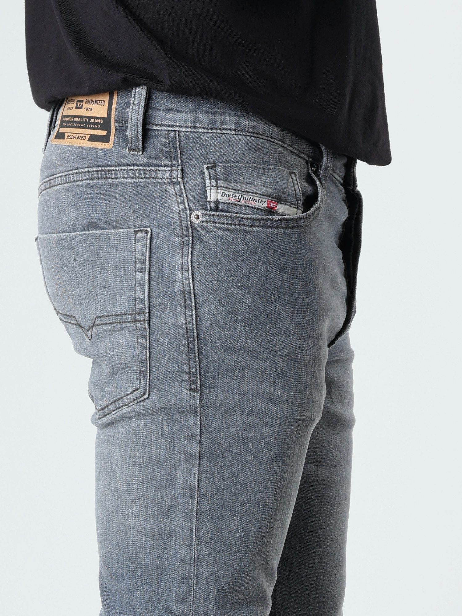 Diesel Skinny-fit-Jeans Schmale Röhrenjeans - TEPPHAR-X Leichter Denim, hoher Stretch