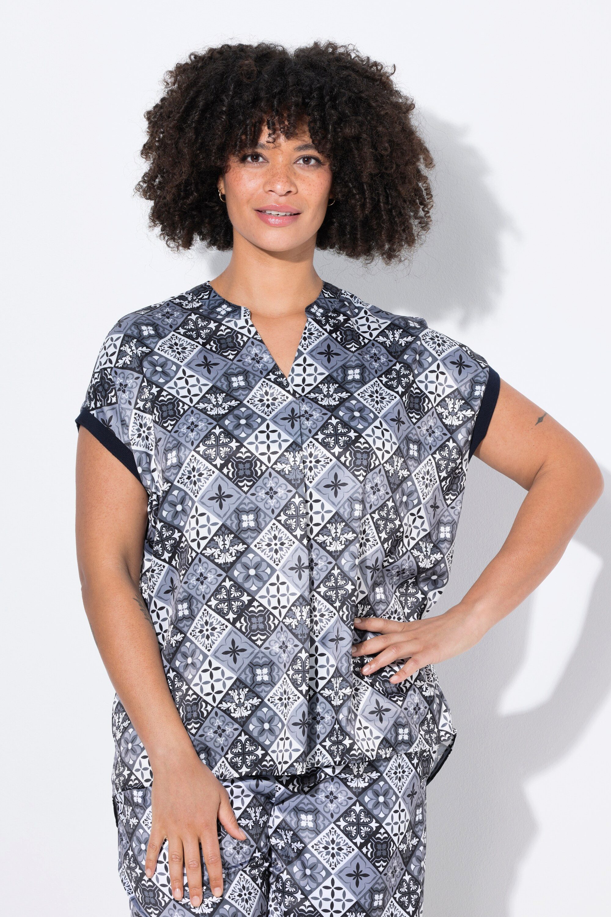 Druckbluse Bluse Relaxed Fit Satin Rhombenmuster