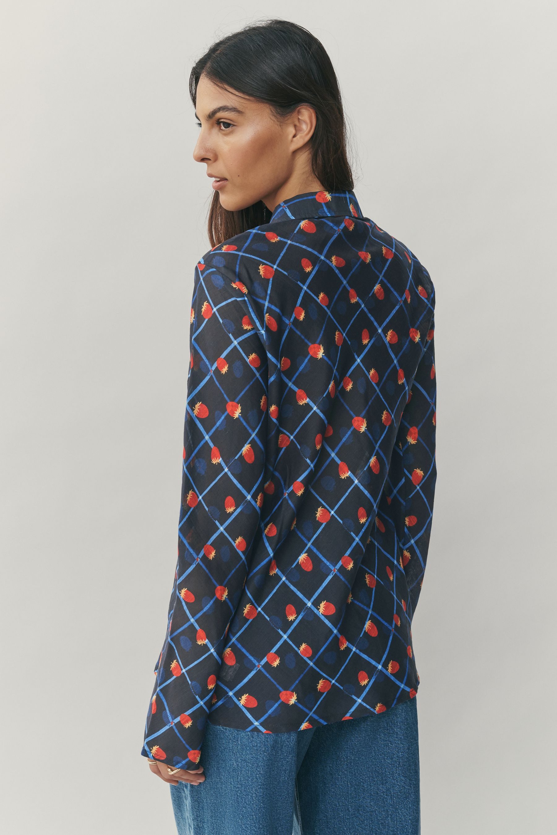 Next Hemdbluse T-Shirt mit V-Ausschnitt und Kragen aus Lyocellmix (1-tlg)