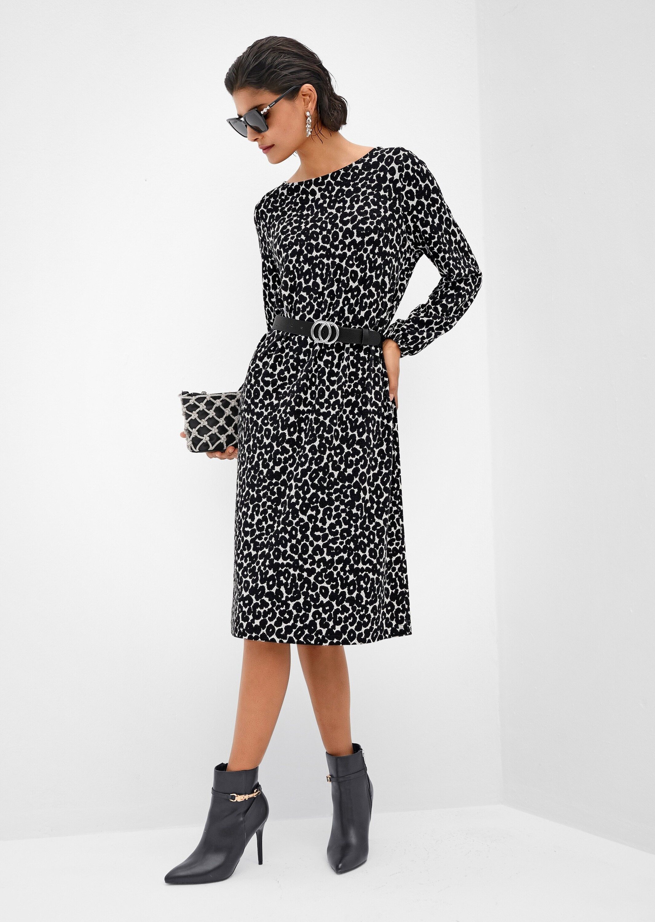 MADELEINE Midikleid Modernes Jersey-Kleid mit Leo-Print Midikleid mit Rundhals, langen Ärmeln und Taschen