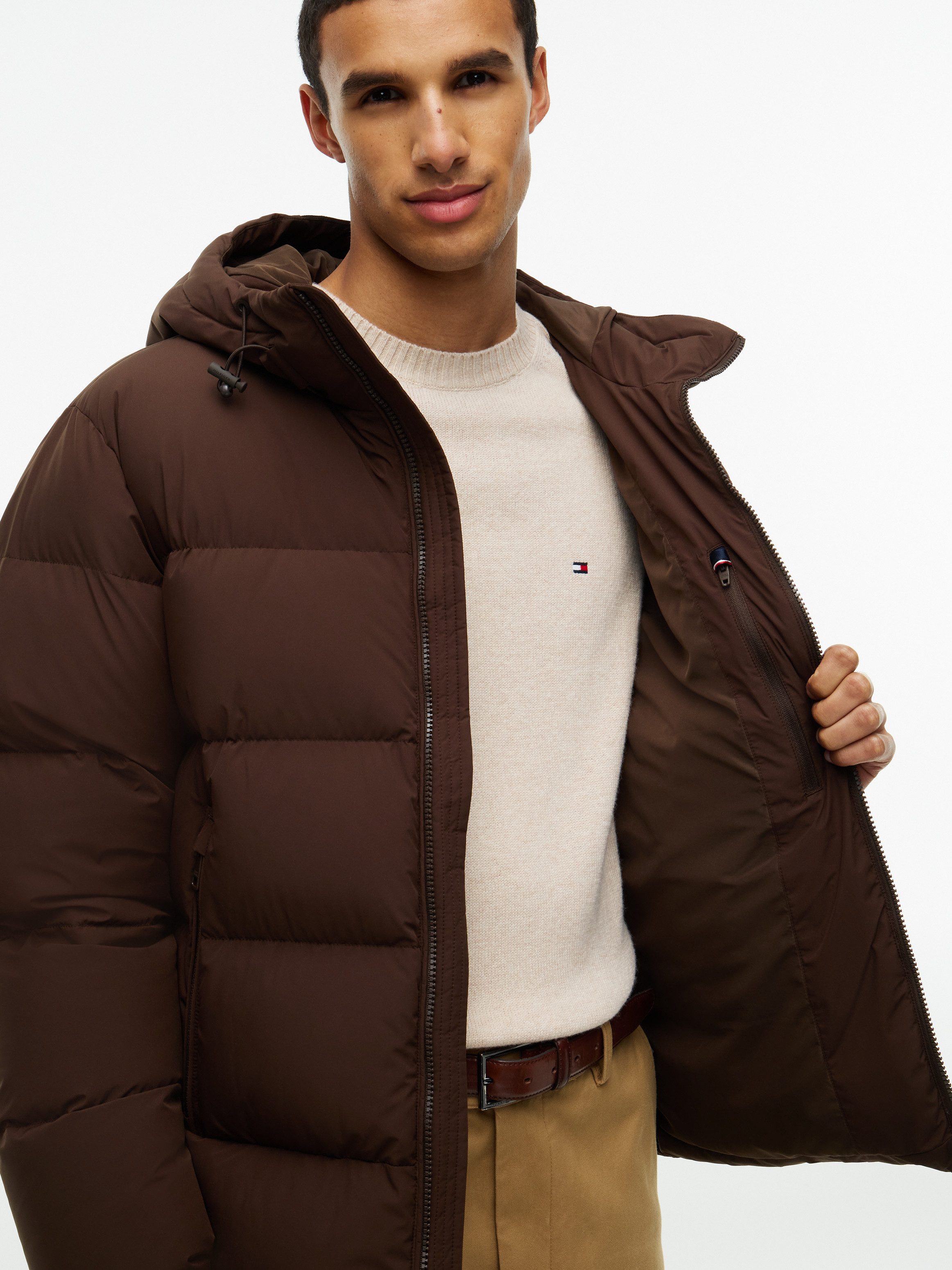 Tommy Hilfiger Daunenjacke DOWN HOODED PUFFER JKT mit Logo-Patch, mit Kapuze, mit Daunenfüllung – Bild 2 von 5