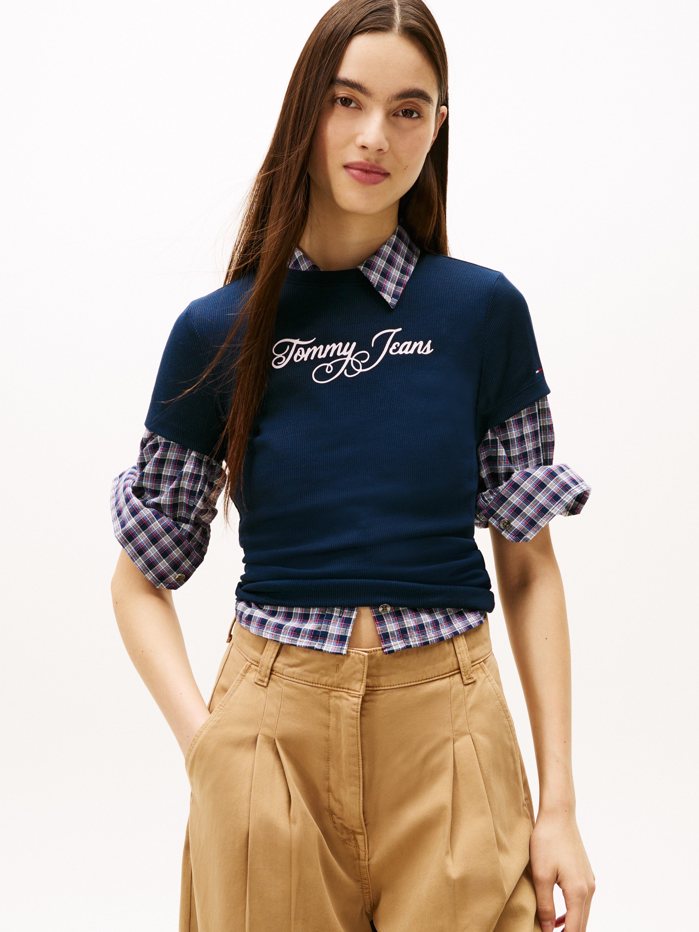 Tommy Jeans Kurzarmshirt TJW SLIM ESS LOGO 1 RIB TEE EXT in gerippter Struktur