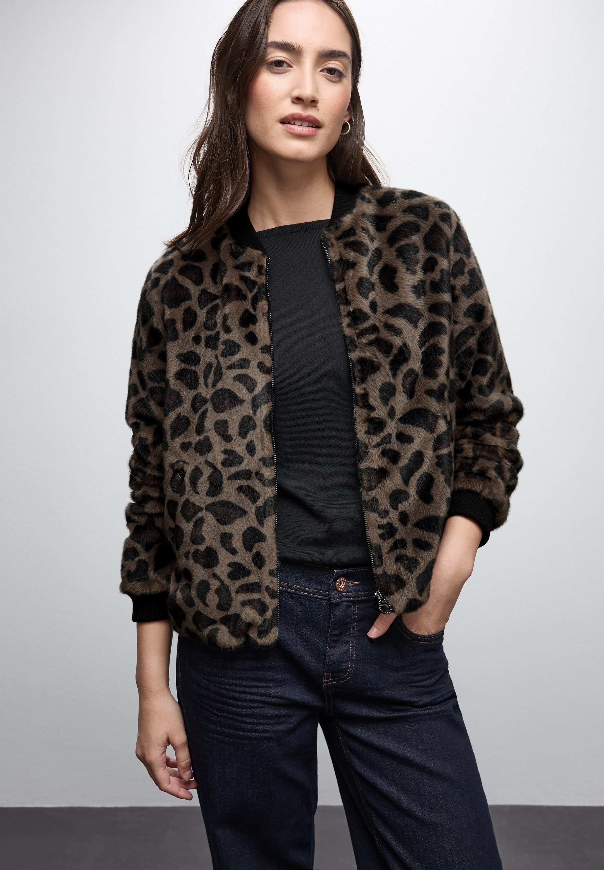 STREET ONE Blouson mit Leo-Print, Fake Fur mit Tunnelzug am Saum günstig online kaufen