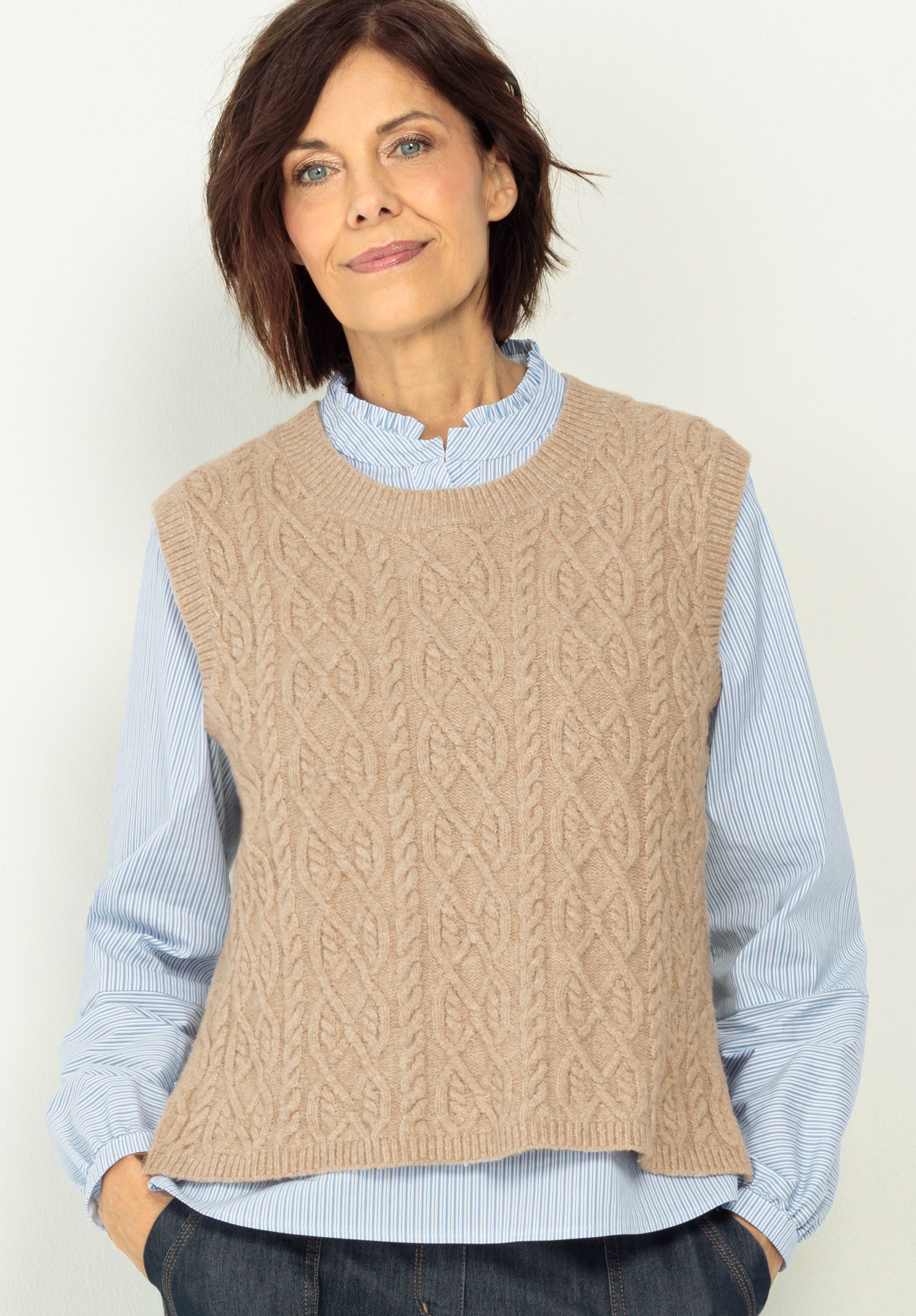 bianca Pullunder URSY in moderner Strickoptik mit Rundhals-Ausschnitt