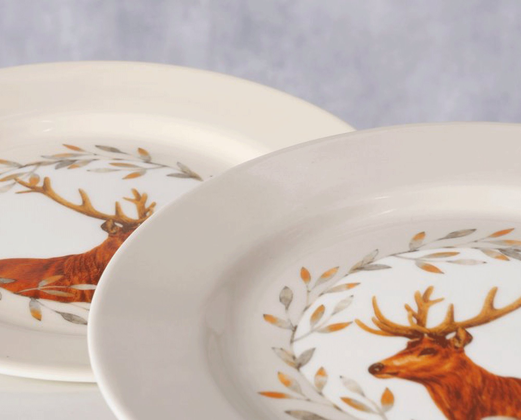 Steinnacher Bärbel Frühstücks-Geschirrset Frühstücksset Hirsch Egon 2 Teller 2 Becher (4-tlg), 2 Personen, Porzellan, 4 teilig