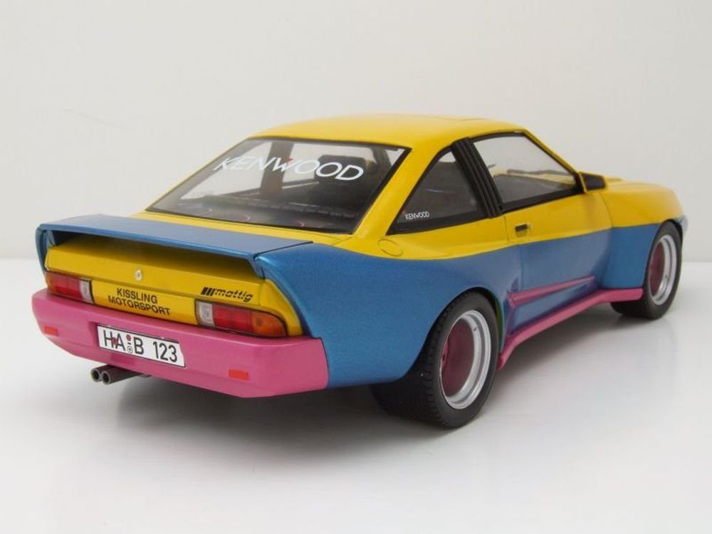 MCG Modellauto Opel Manta B Mattig "Manta Manta" 1991 gelb blau, Maßstab 1:18