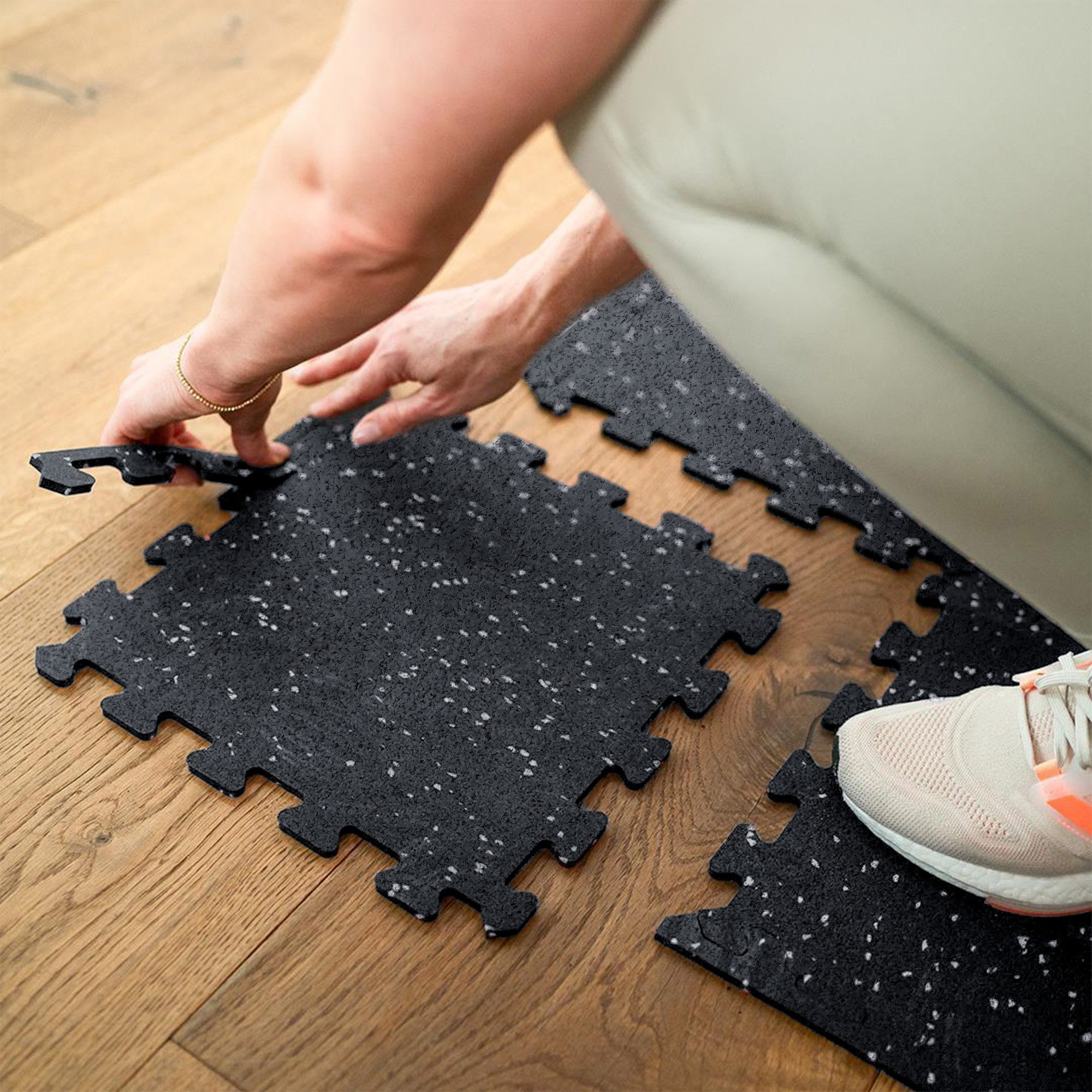 NEOLYMP Bodenmatte Robuste Bodenschutzmatte - Fitness - Schutzmatte Boden - Fitnessmatte (8 Puzzlestücke inkl. Randteile, 8 Schutzmatten Boden inklusive Randstücke - Puzzletechnik Sportmatte), Schützt Fußboden, Kautschuk, Studioqualität, Anti-Rutsch