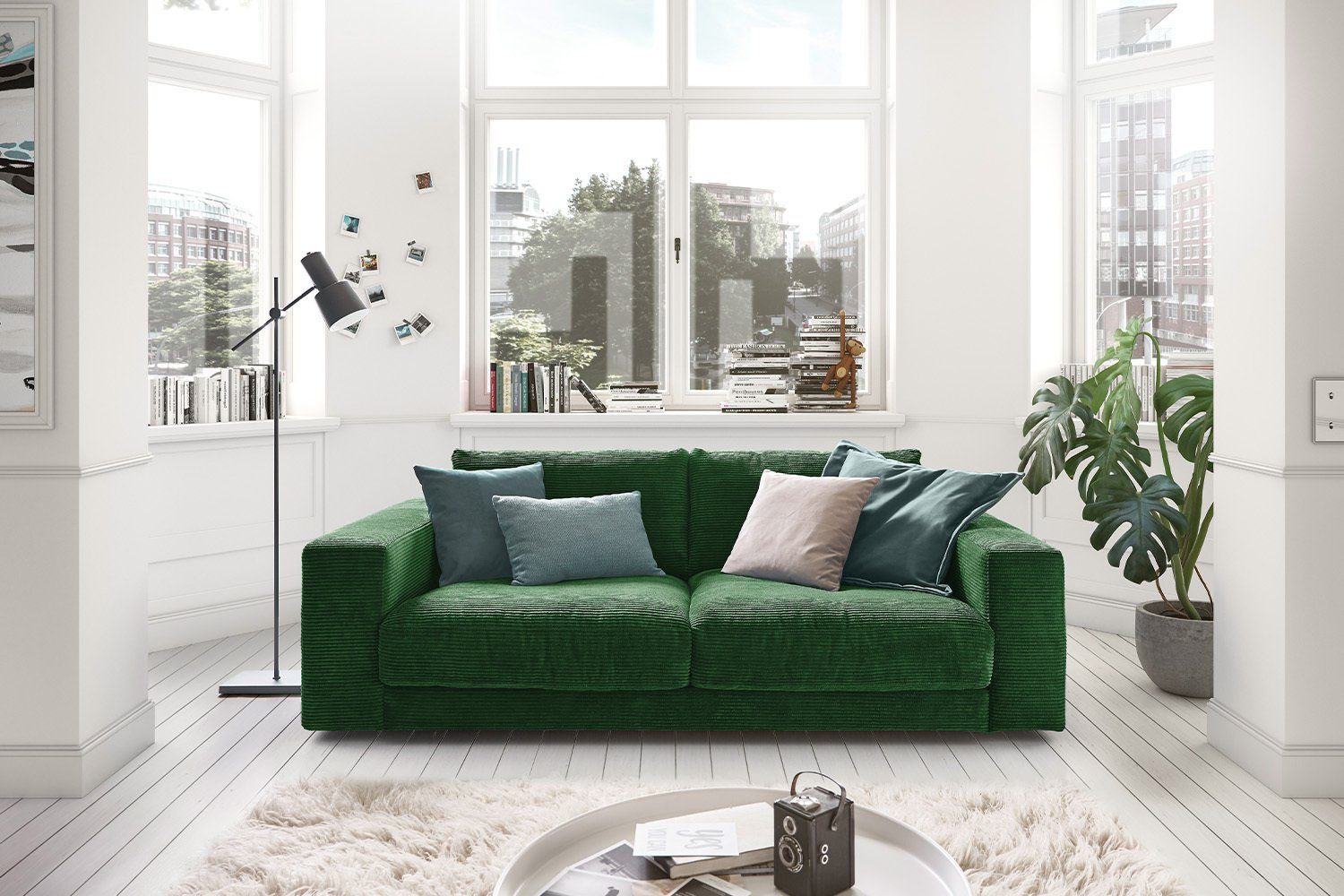 KAWOLA Sofa MADELINE, Cord 2-Sitzer od. 3-Sitzer versch. Farben smaragd