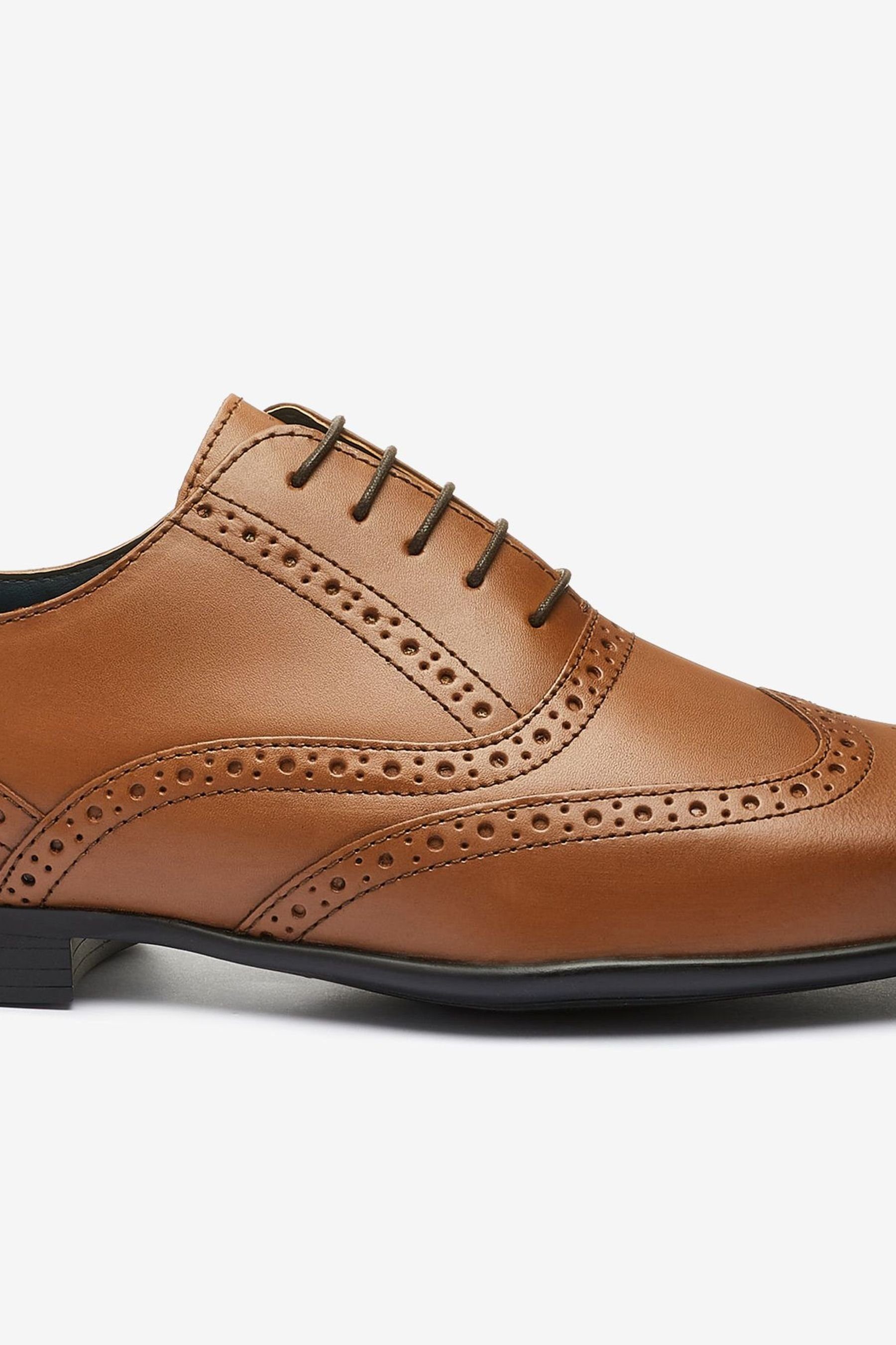 Next Oxford-Schuhe im Budapester-Stil aus Leder Schnürschuh (1-tlg)