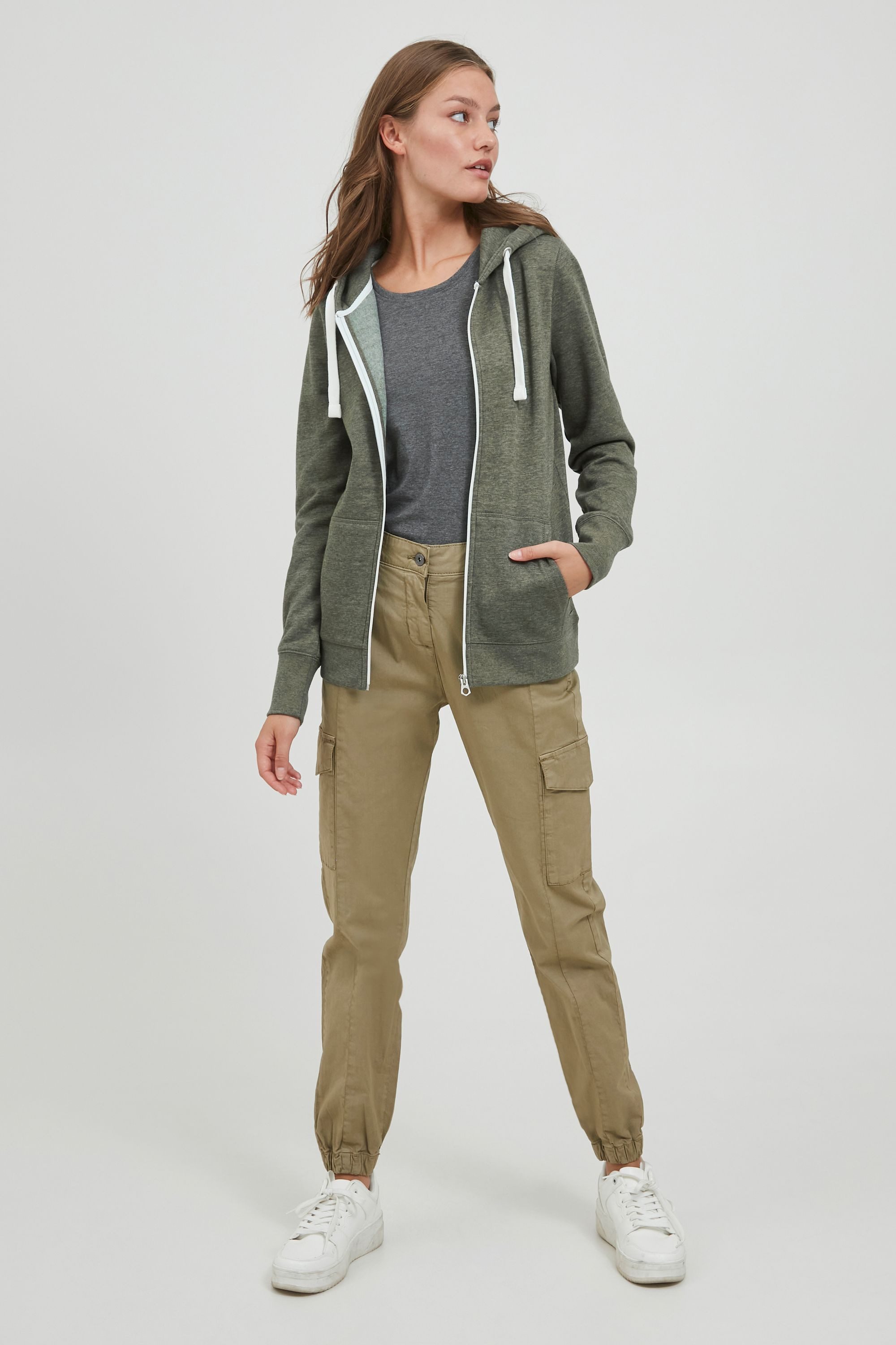 OXMO Kapuzensweatjacke OXOlinda Kapuzensweatjacke mit Kordelzug günstig online kaufen