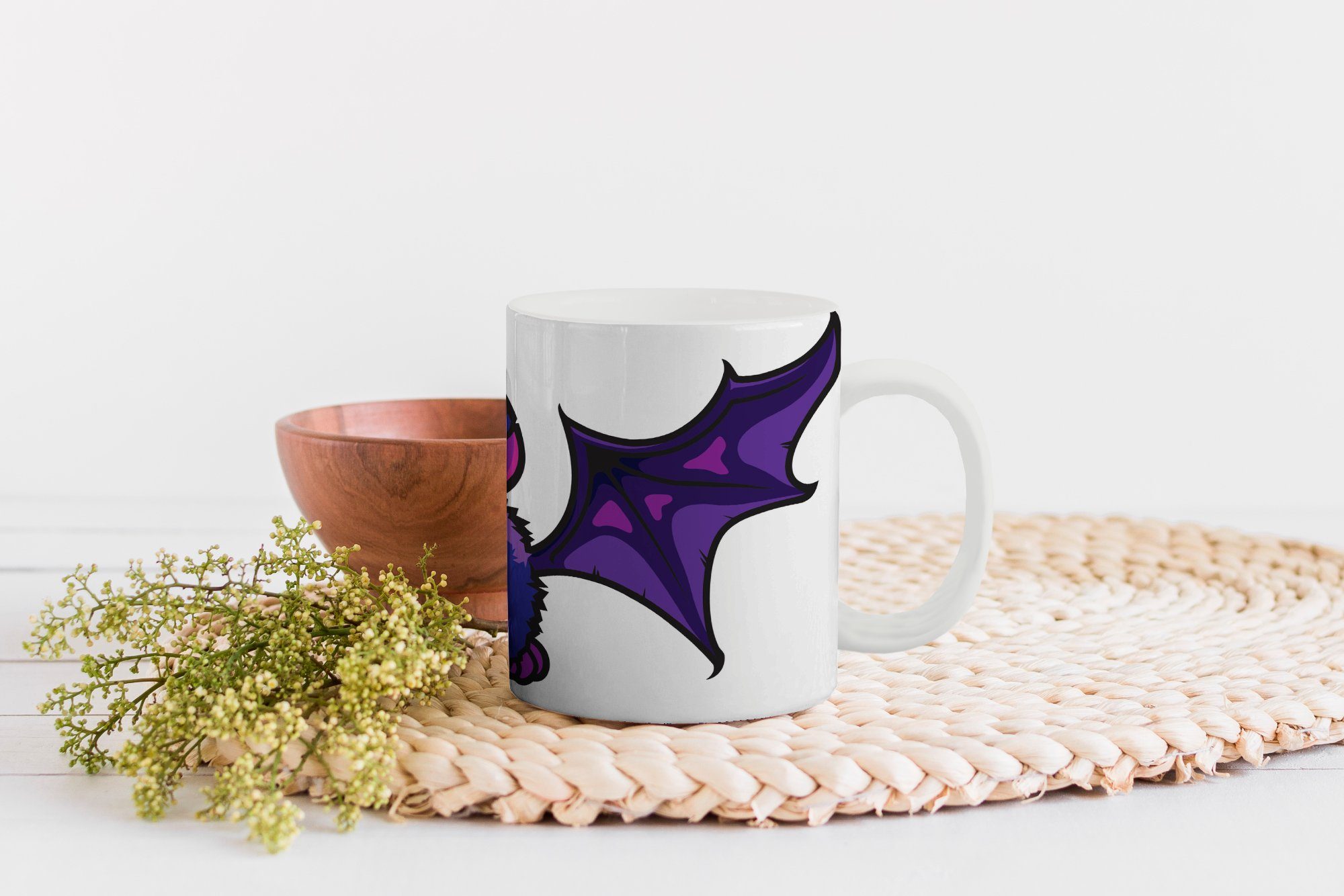 einer Fledermaus Teetasse, Keramik, vor Illustration lila Geschenk MuchoWow Kaffeetassen, weißen einem Teetasse, Hintergrund, Becher, Tasse