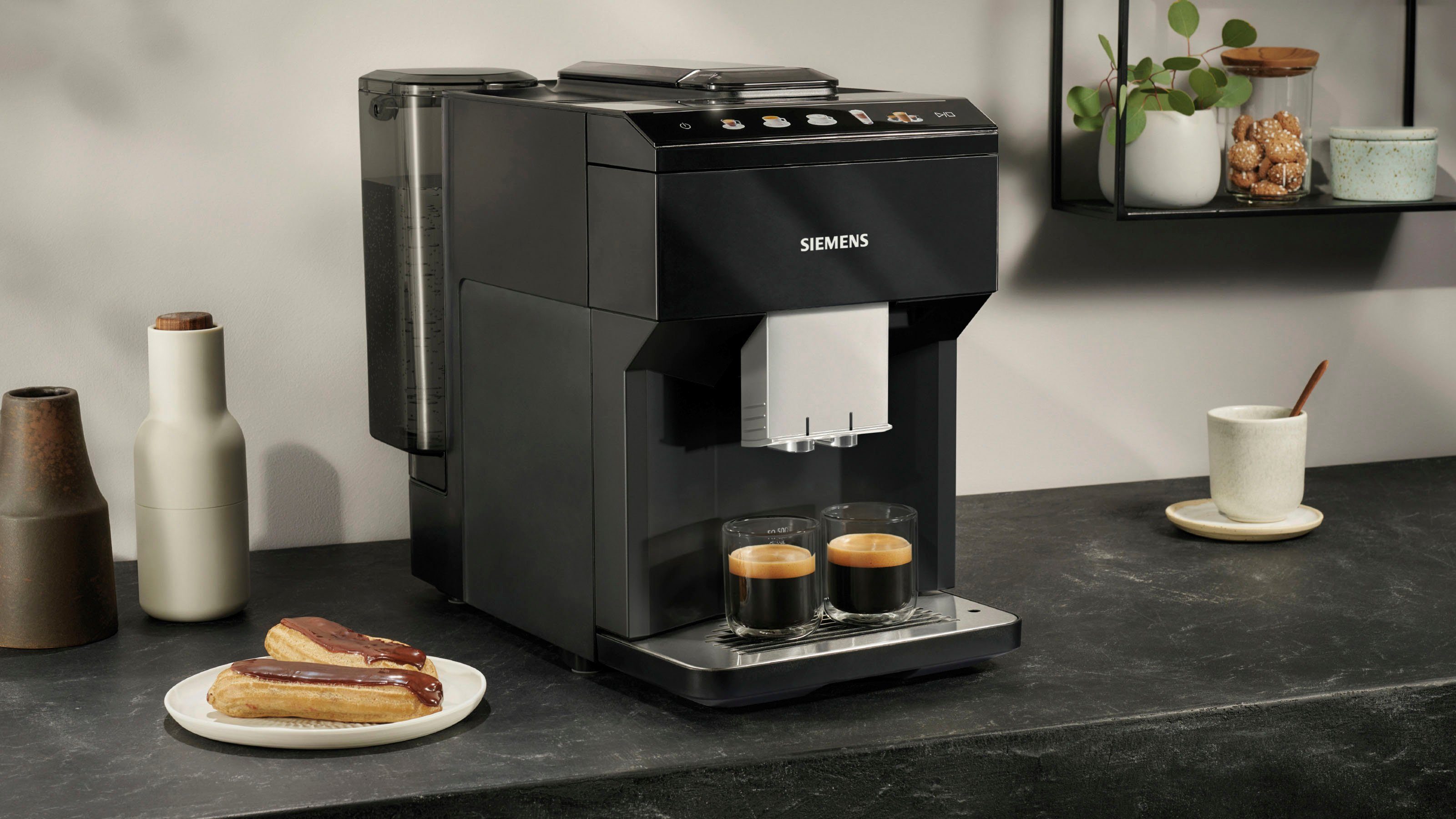 SIEMENS Kaffeevollautomat EQ500 classic TP513D09, viele Kaffeespezialitäten, OneTouch-Funktion, intuitives Farbdisplay, automatische Dampfreinigung, schwarz