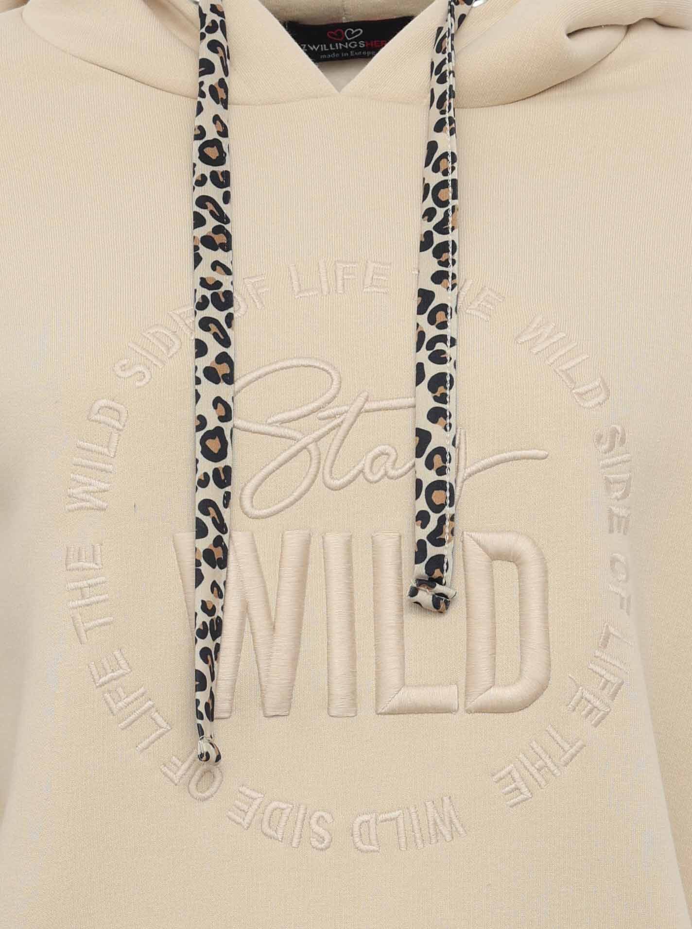 Zwillingsherz Hoodie "Nelina" mit Leo Band und schlichter Stickerei "Stay Wild", Kapuze – Bild 5 von 5