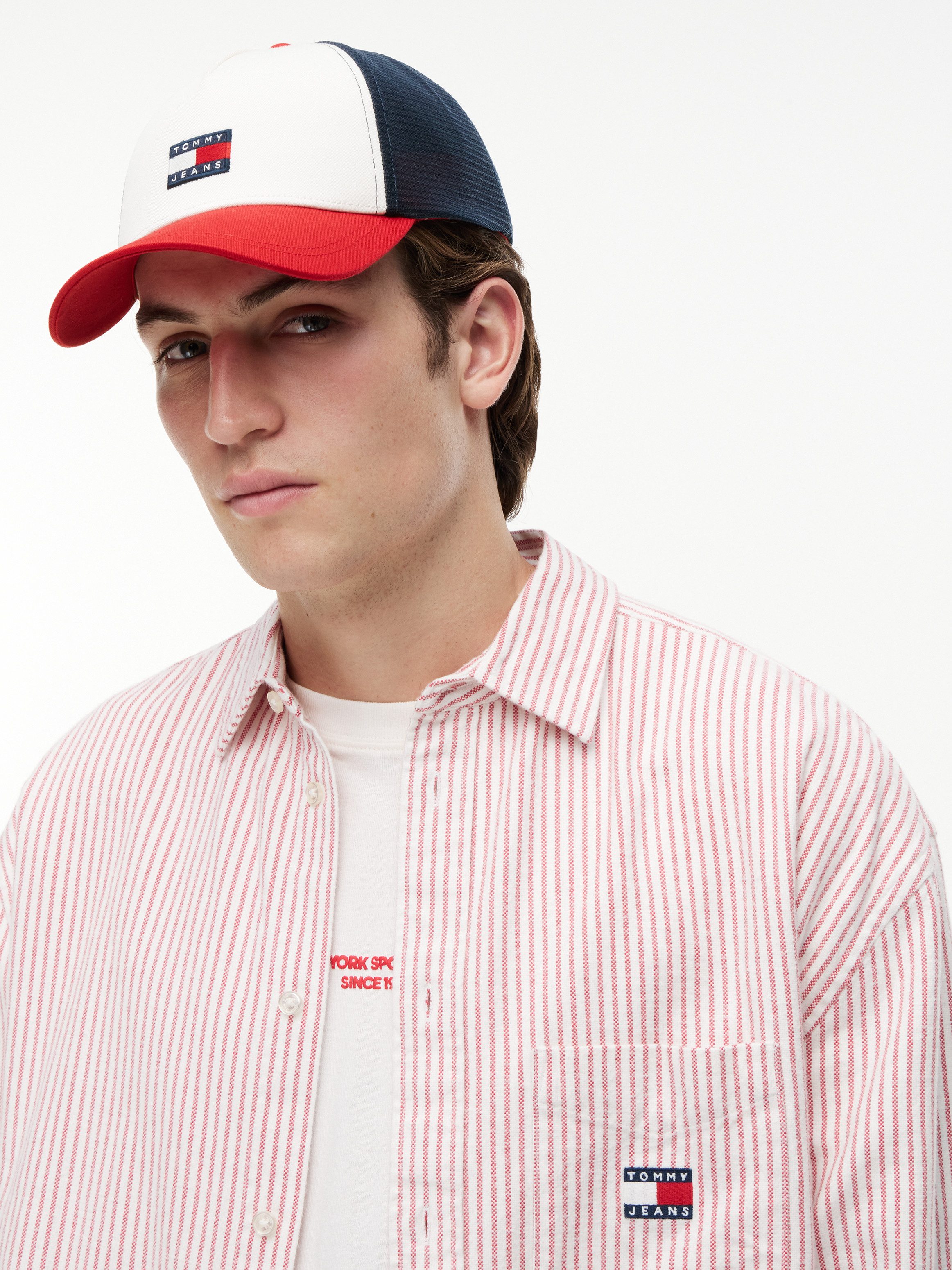 Tommy Jeans Trucker Cap TJM HERITAGE TRUCKER Regular fit mit festem Schirm