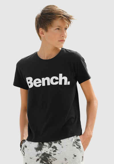 Bench. T-Shirt Basic mit Logodruck