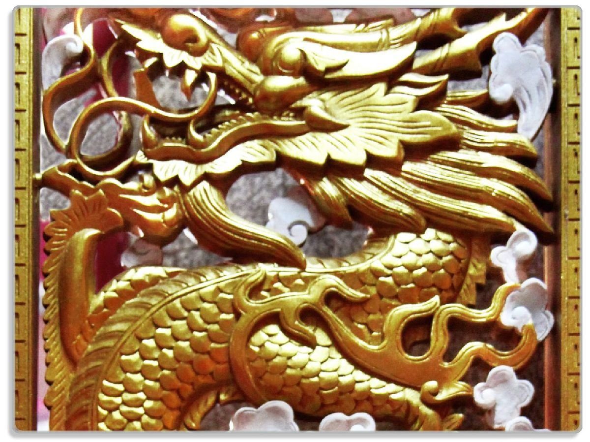 Wallario Schneidebrett Traditionelle chinesische Holzarbeit mit Drachen in rot und gold, ESG-Sicherheitsglas, (inkl. rutschfester Gummifüße 4mm, 1-St), 30x40cm