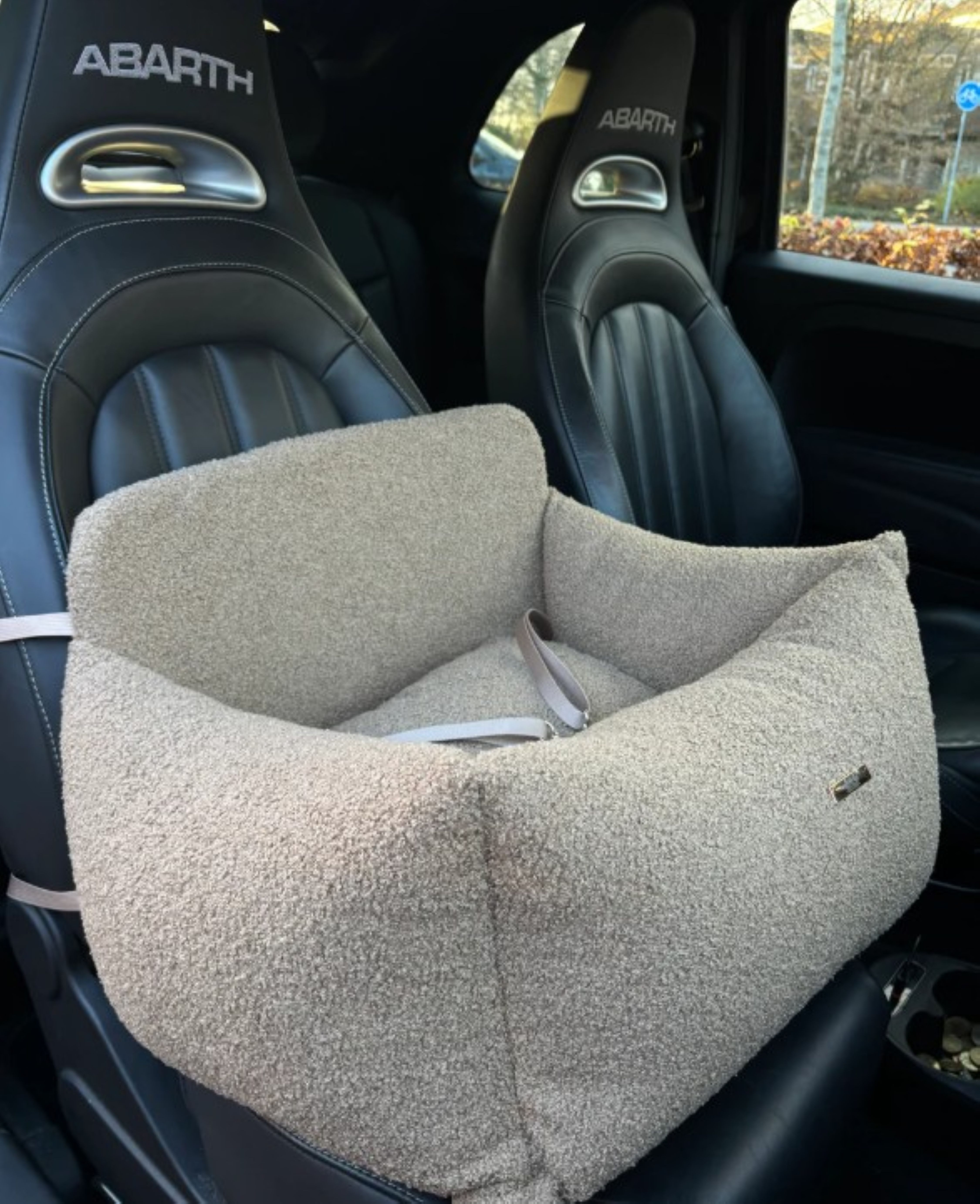 Elite Puppy Tierbett Premium Grauer Hundeautositz dreifache Sicherheit Memory Schaum Luxus, Luxus Autositz wasserdicht abnehmbarer bis 14kg 3 Größen