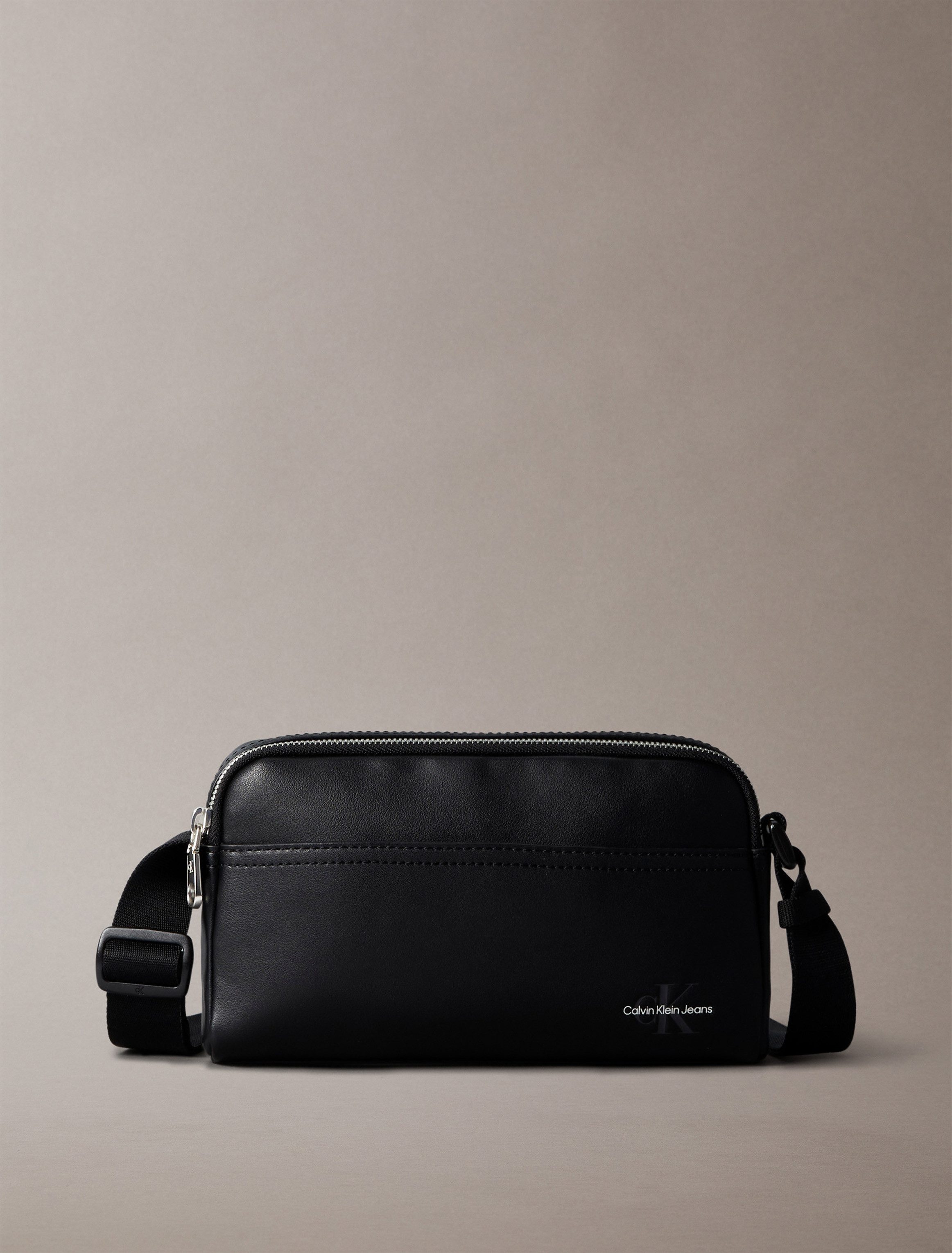 Calvin Klein Jeans Mini Bag MONO LOGO CAMERA BAG 22, Umhängetasche klein, Schultertasche, Body Bag uni