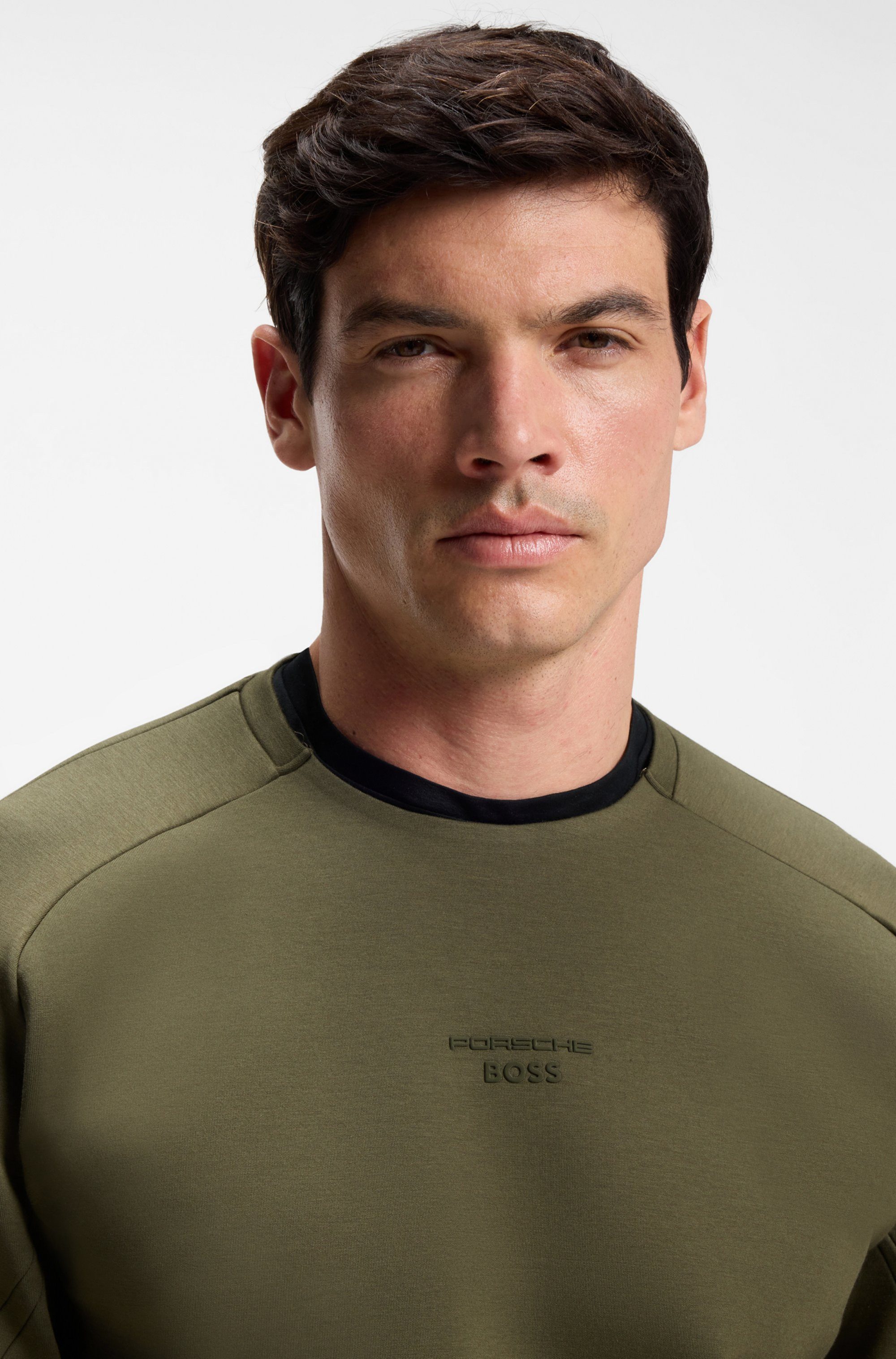 BOSS GREEN Sweatshirt Porsche Spirit 70 Capsule Collection Premium Herrenmode Innovative Geruchskontroll-Technologie HEIQ MINT