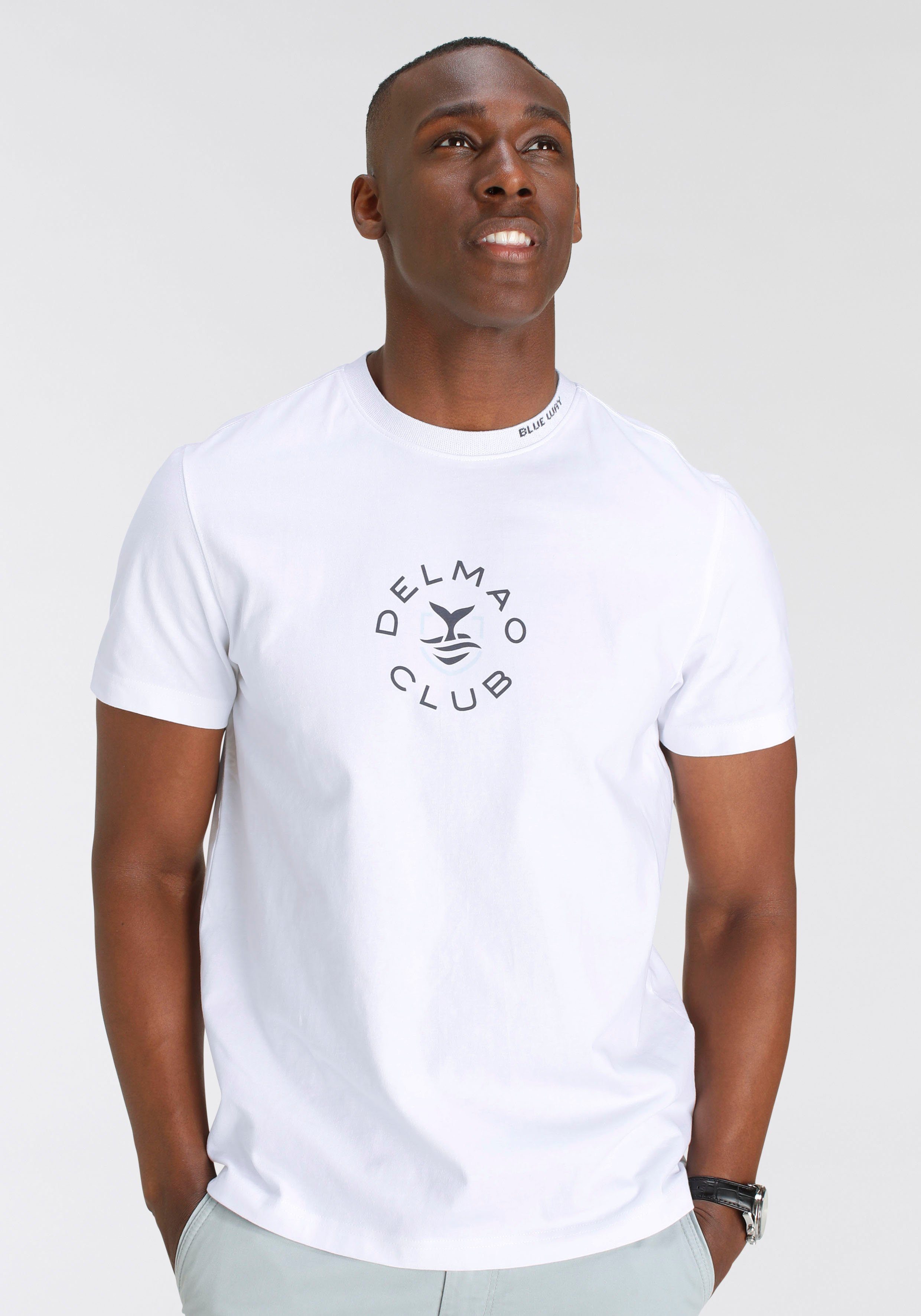 DELMAO T-Shirt Kurzarm, lässige Passform, mit Print und Schriftzug, Rundhals