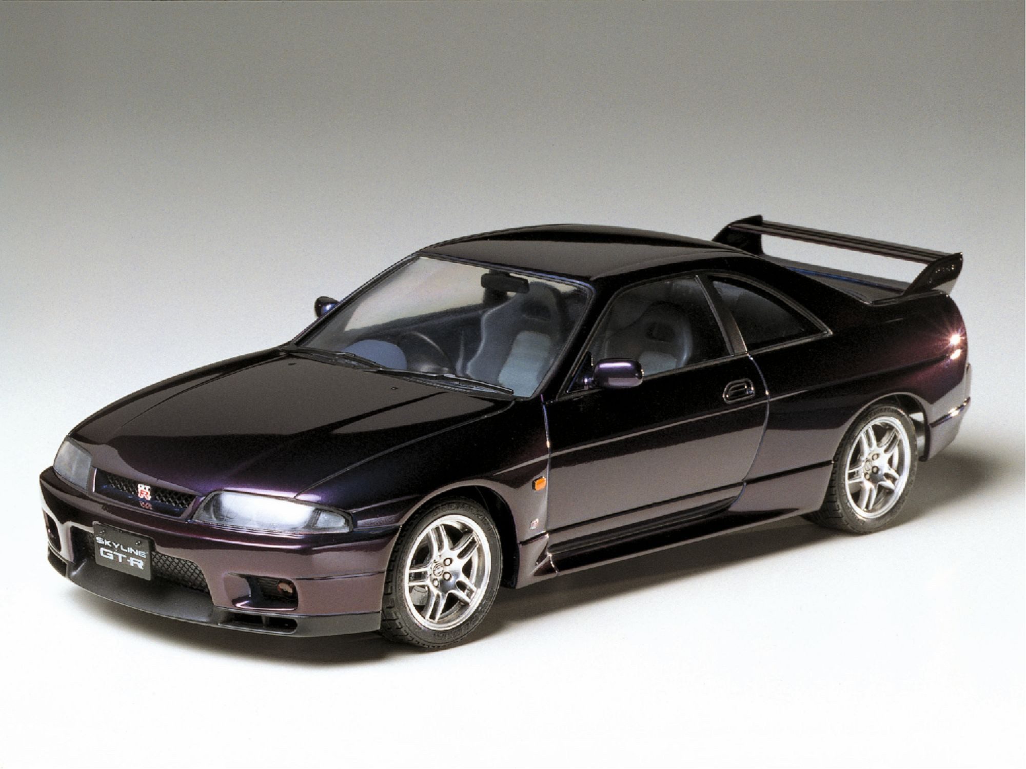 Tamiya Modellbausatz Tamiya Nissan Skyline GT-R V-Spec 1:24 Platik Modellbau Auto Bausatz