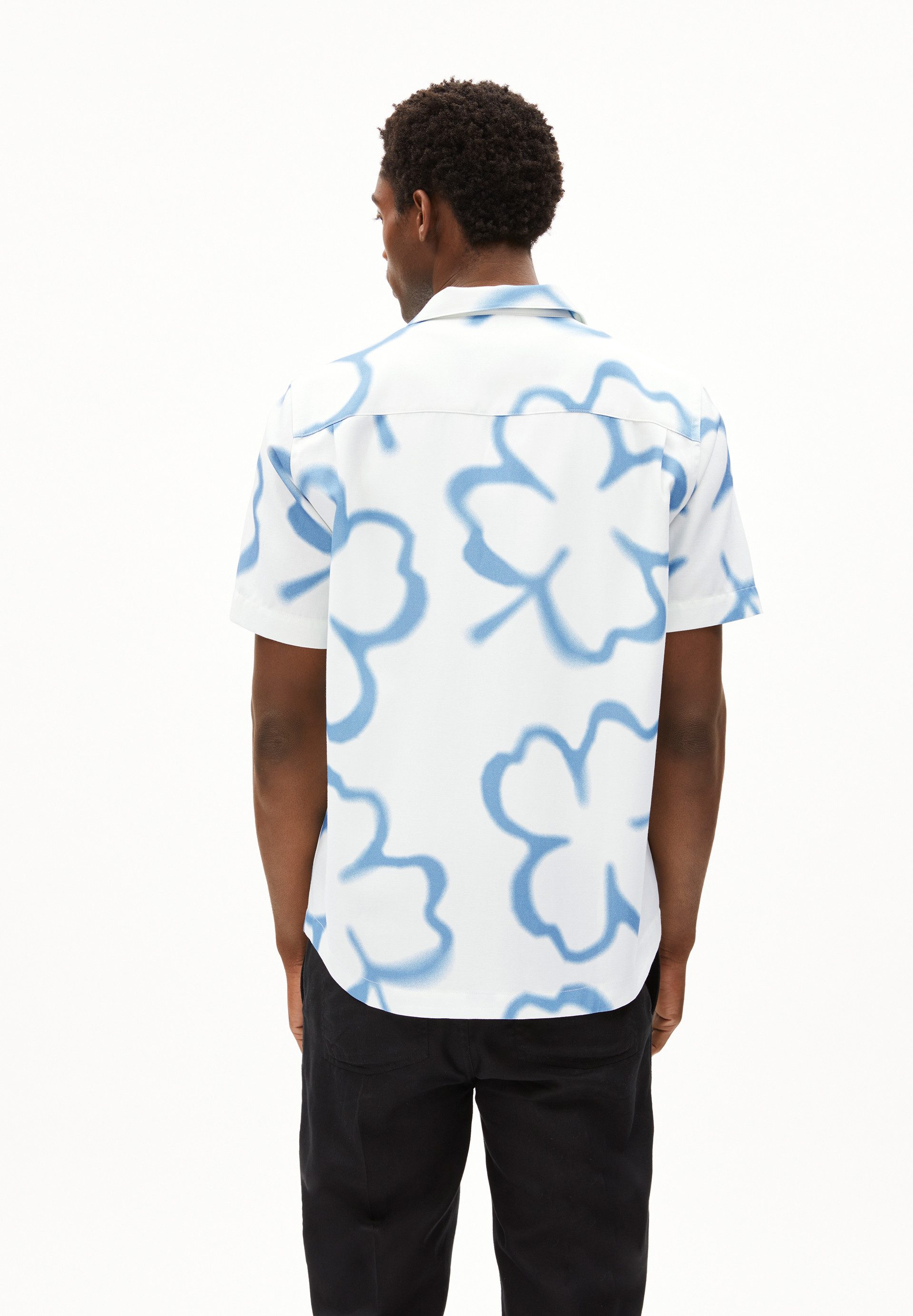 Armedangels Kurzarmhemd LOVAAR CLOVER Hemd aus TENCEL™ Lyocell Mix (1-tlg., Relaxed Fit)