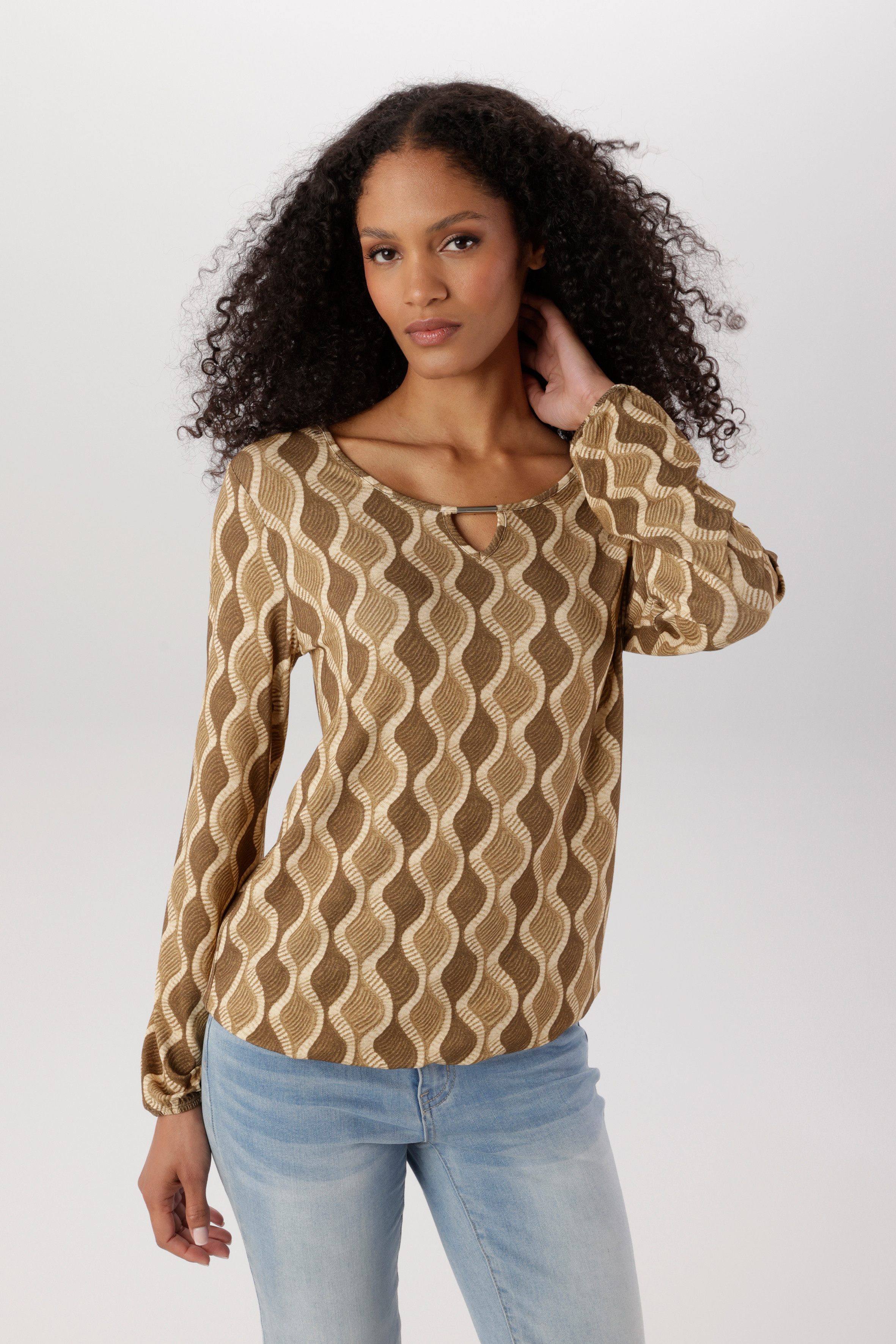 Aniston SELECTED Langarmshirt mit Cut-out und dekorativer Allover-Wellenmusterung - NEUE KOLLEKTION