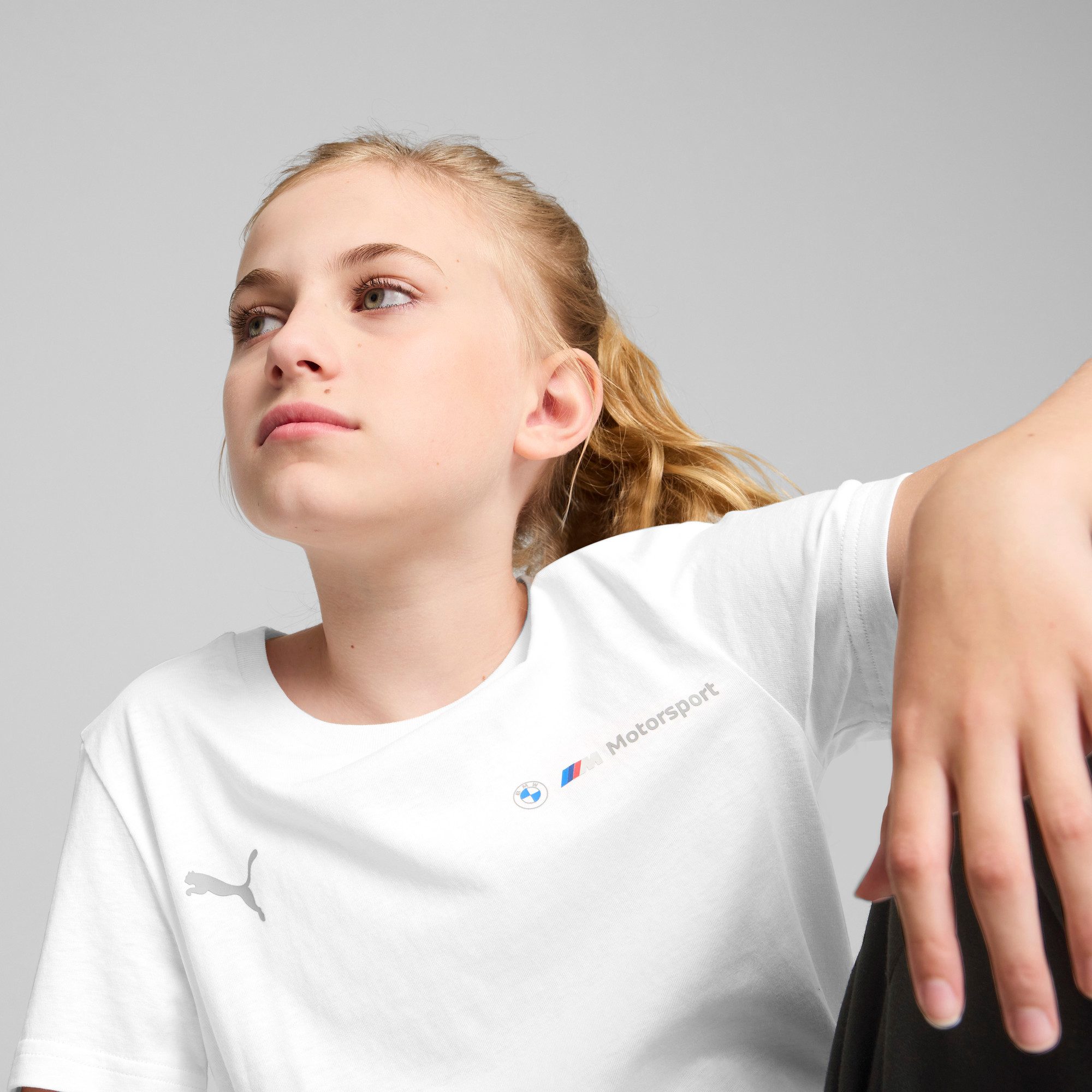 PUMA T-Shirt BMW MMS KIDS ESS LOGO TEE 2 Kurzarm, Rundhalsausschnitt, mit BMW M Motorsport Branding