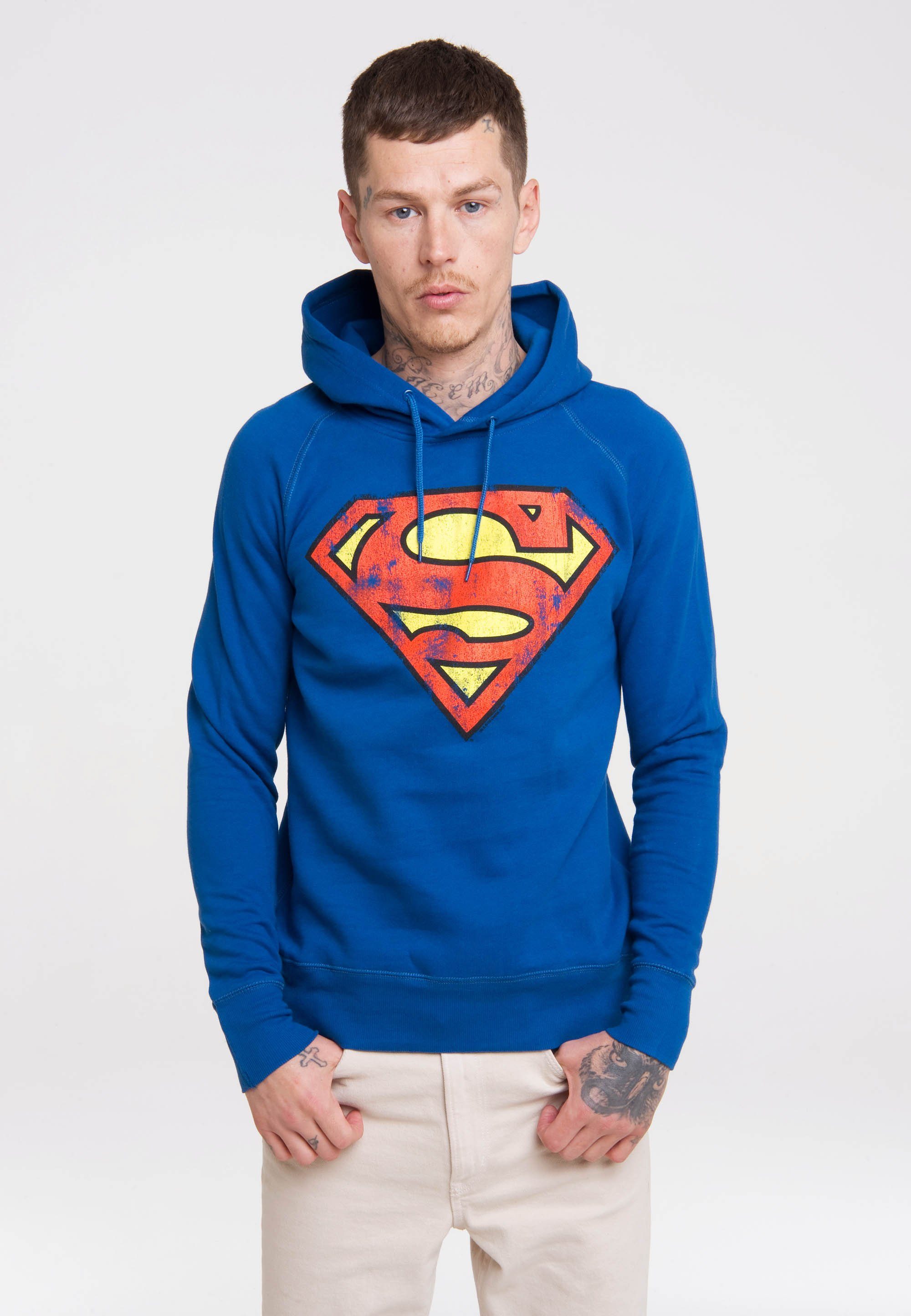 LOGOSHIRT Kapuzensweatshirt DC – Superman Logo mit Superhelden-Print blau-mehrfarbig