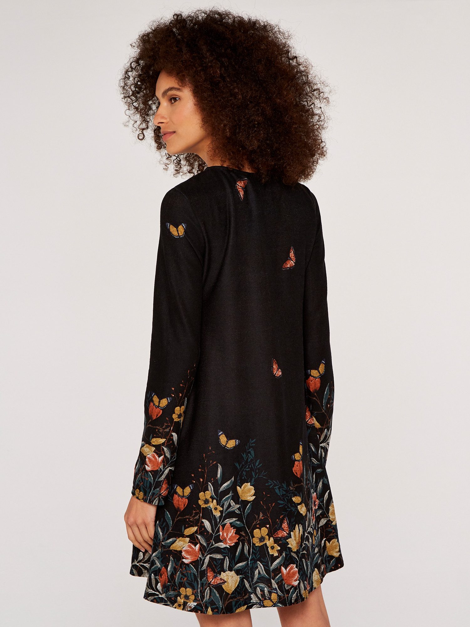 Apricot Strickkleid Swing Dress mit Blumendruck günstig online kaufen