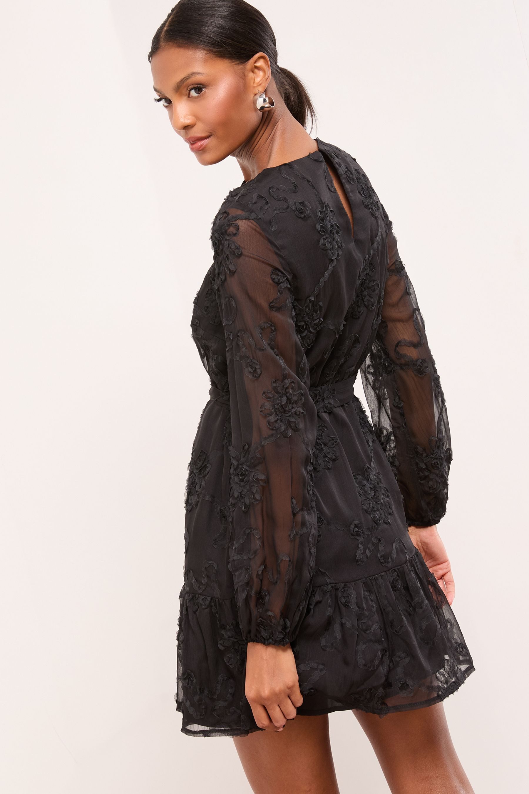 LIPSY Minikleid Lipsy Etui-Minikleid, Ausbrennermuster, Kurzgröße (1-tlg) günstig online kaufen