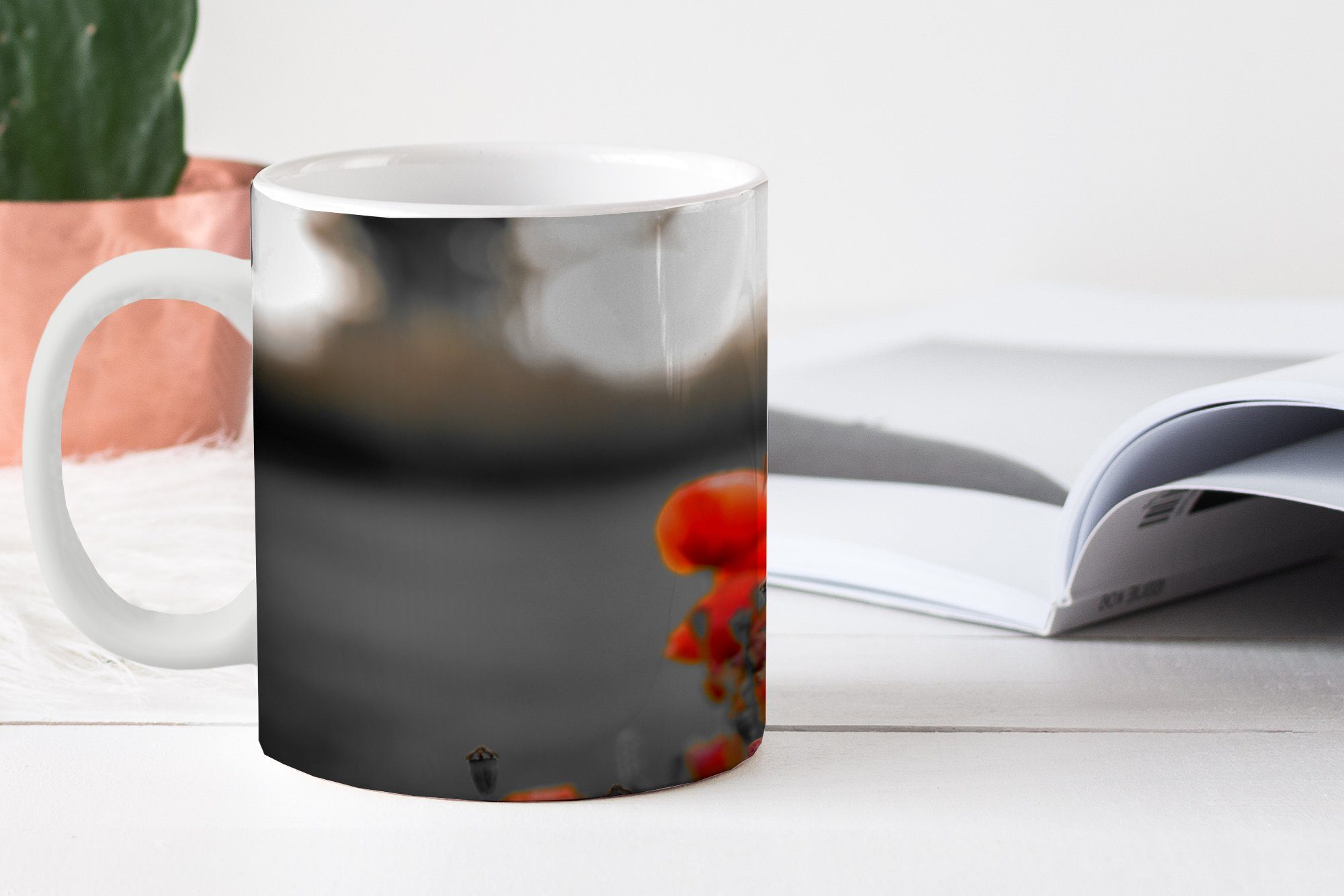 MuchoWow Tasse Wilde rote Kaffeetassen, mit und Becher, schwarzem Teetasse, Teetasse, Feld Mohnblumen weißem, großen Keramik, einem Geschenk auf