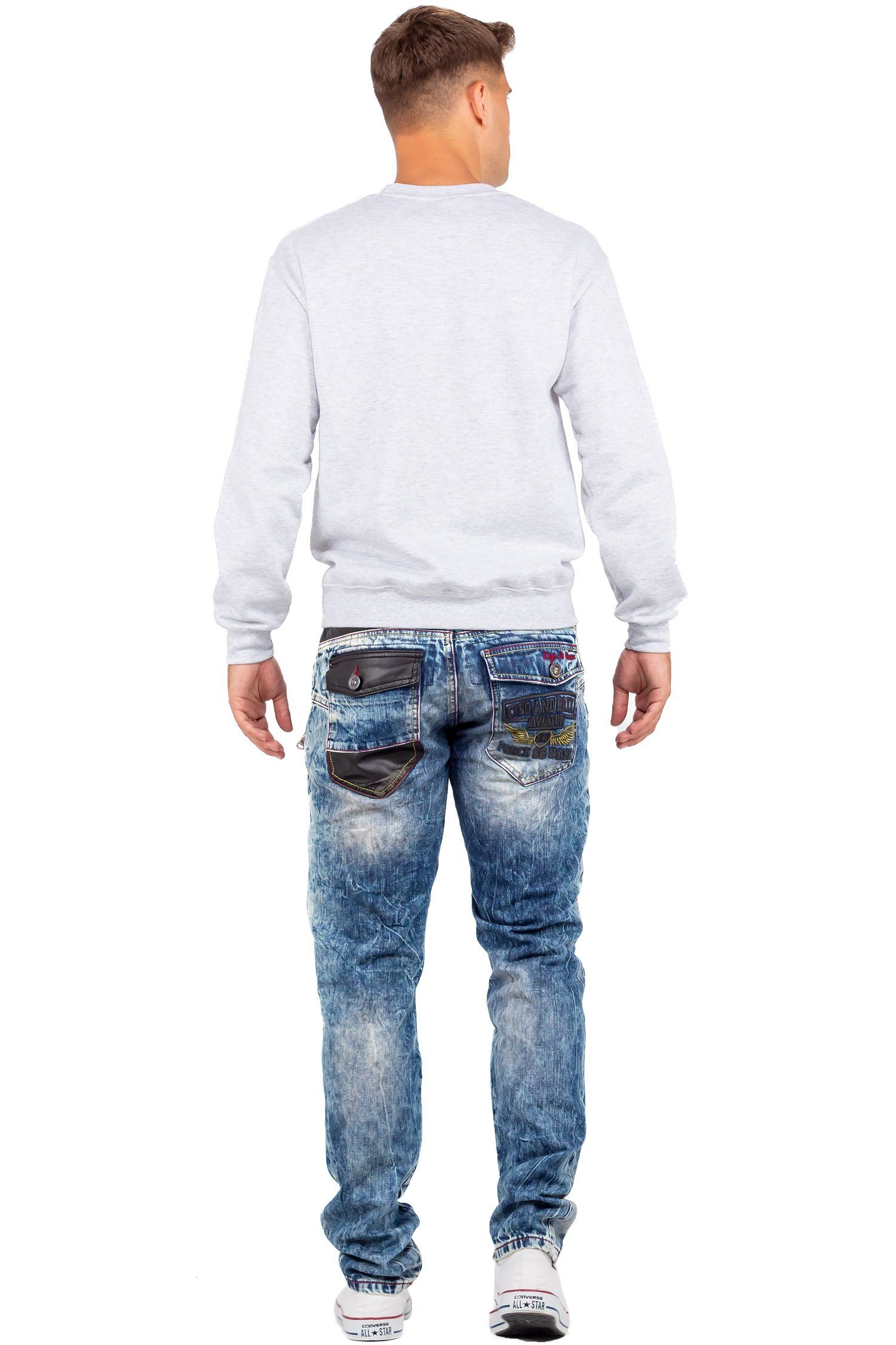 Cipo & Baxx Bikerjeans Herren Regular Fit Hose Stonewashed BA-CD482 mit Kunstleder Bereichen und Verzierungen