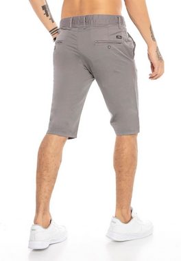 RedBridge Shorts in modernem Design