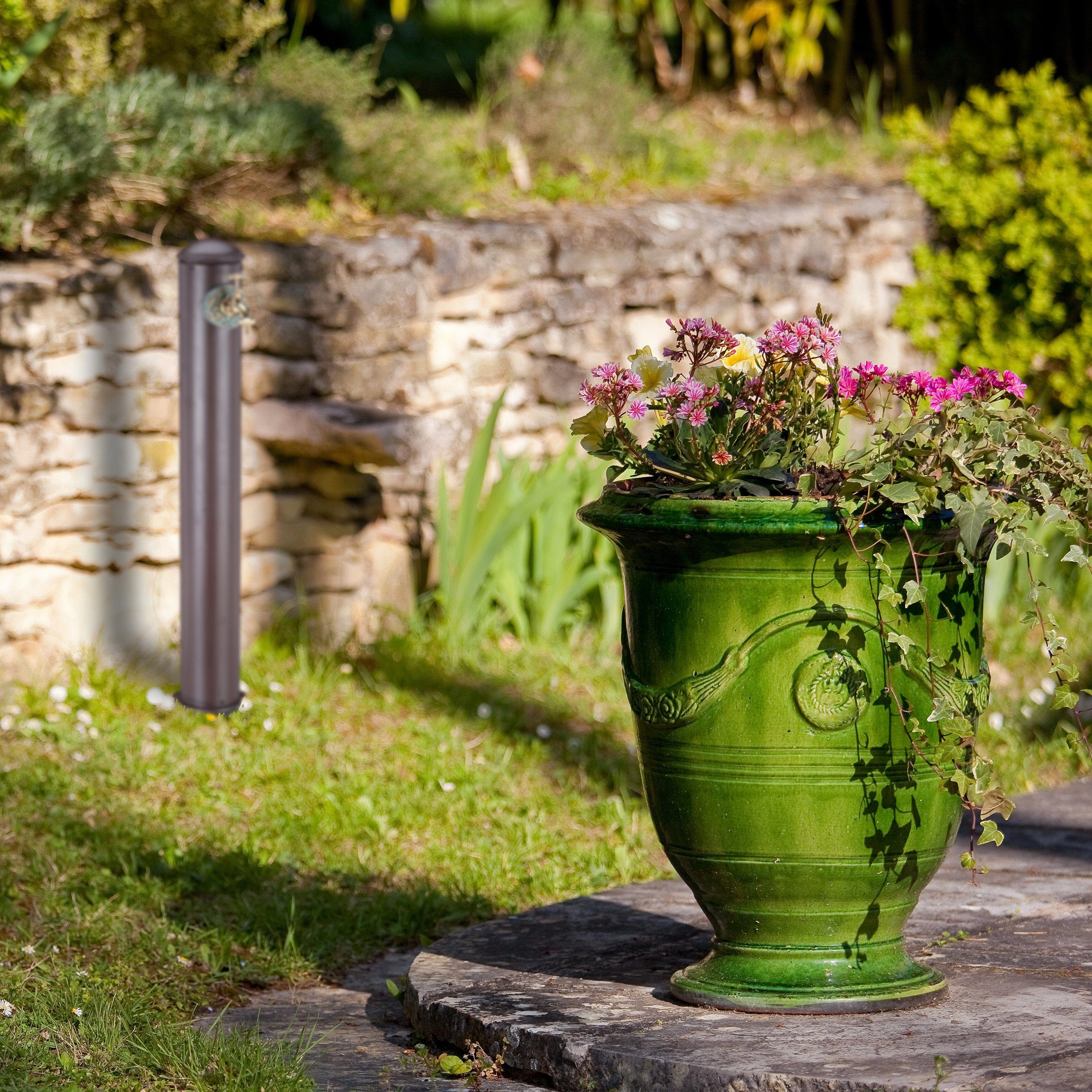 relaxdays Gartenbrunnen Runde Wasserzapfsäule, braun