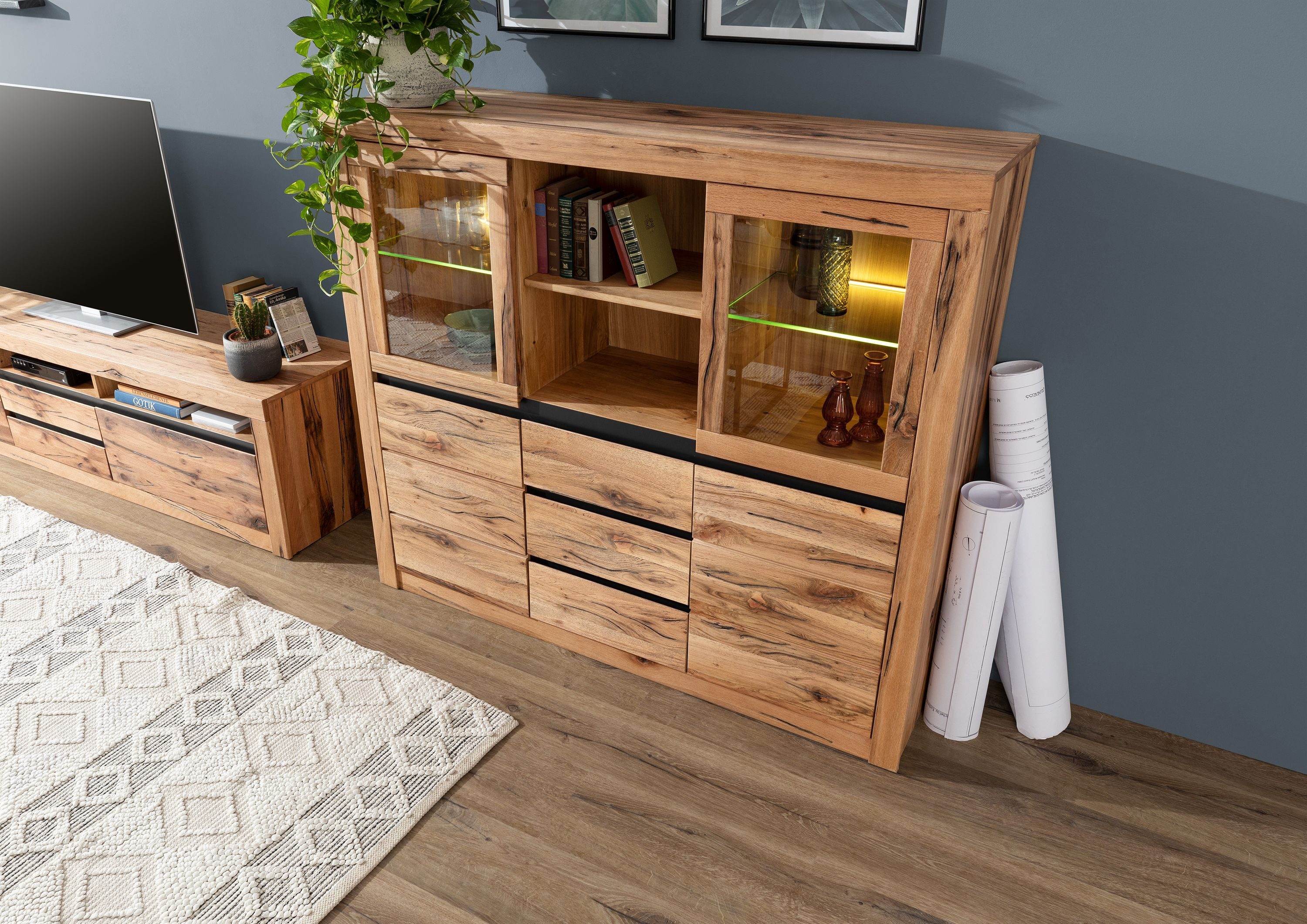 Massivmoebel24 Highboard MONTREUX (Massivholz), Wildeiche / Zerreiche 155x43x140 natur geölt MONTREUX #156