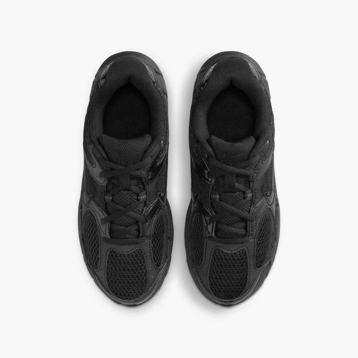 Nike Sportswear V5 RNR (GS) Sneaker inspiriert vom Design des Y2K Nike Vomero 5 für Jugendliche