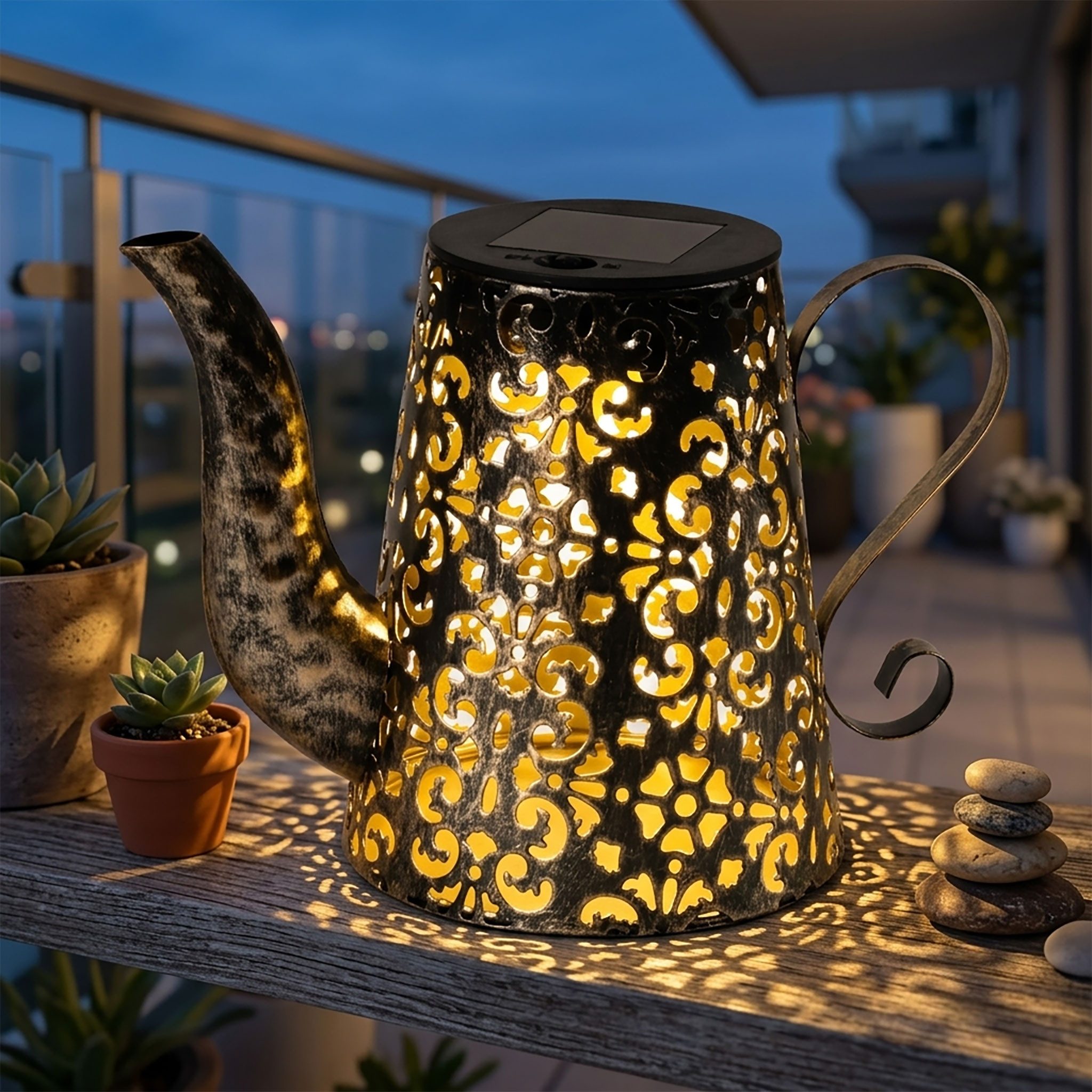 Spetebo LED Solarleuchte LED Solar Leuchte Metall Gießkanne - 19 x 14 cm, LED, warm weiß, Vintage Deko Garten Lampe in Rost Optik – Bild 5 von 5