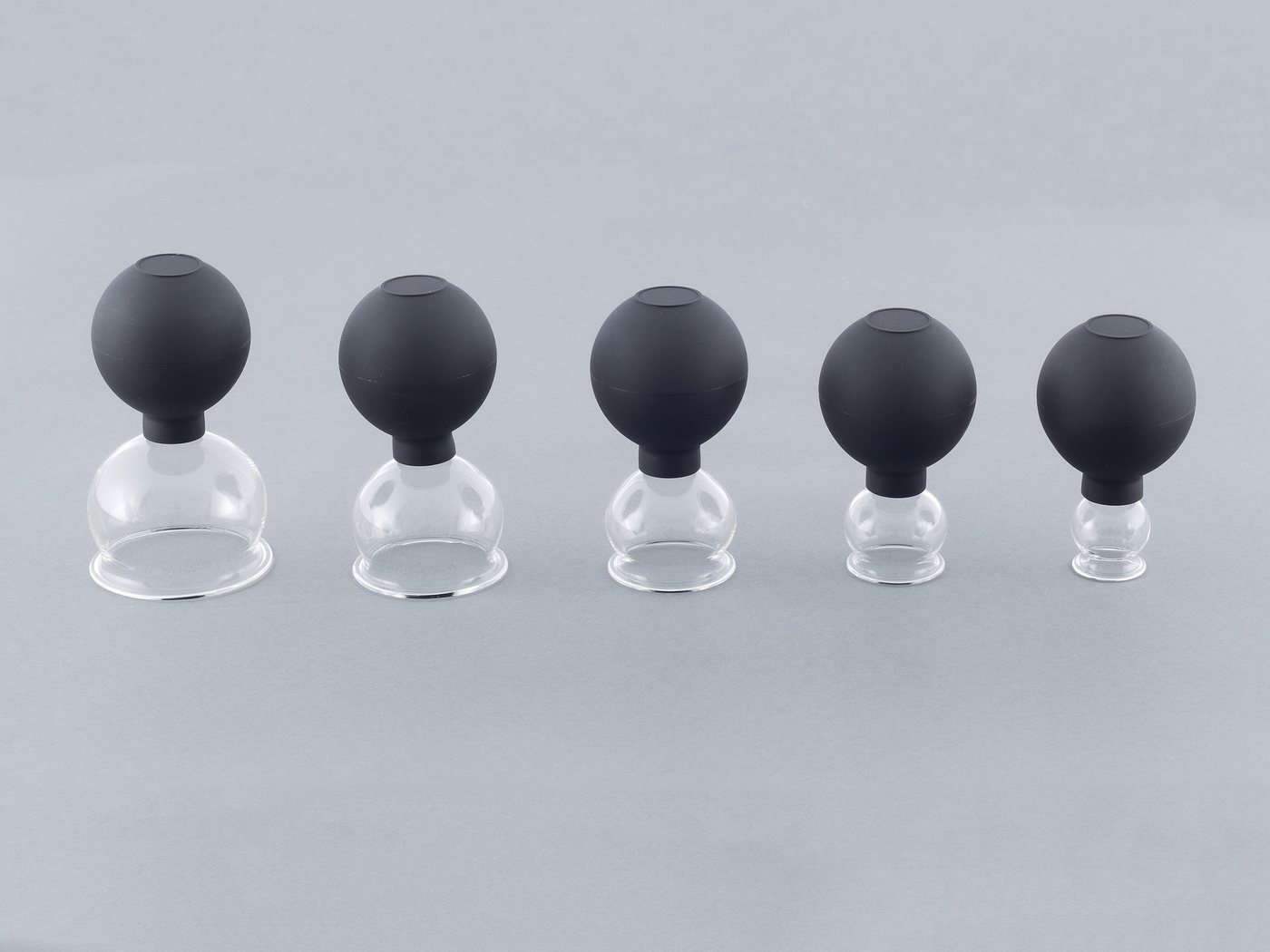 HomeBee Massagerolle Schröpfgläser Set aus Echtglas mit Saugball (Set aus Echtglas mit Saugball, 5-tlg., 5er Set), Optimal gegen Verspannungen