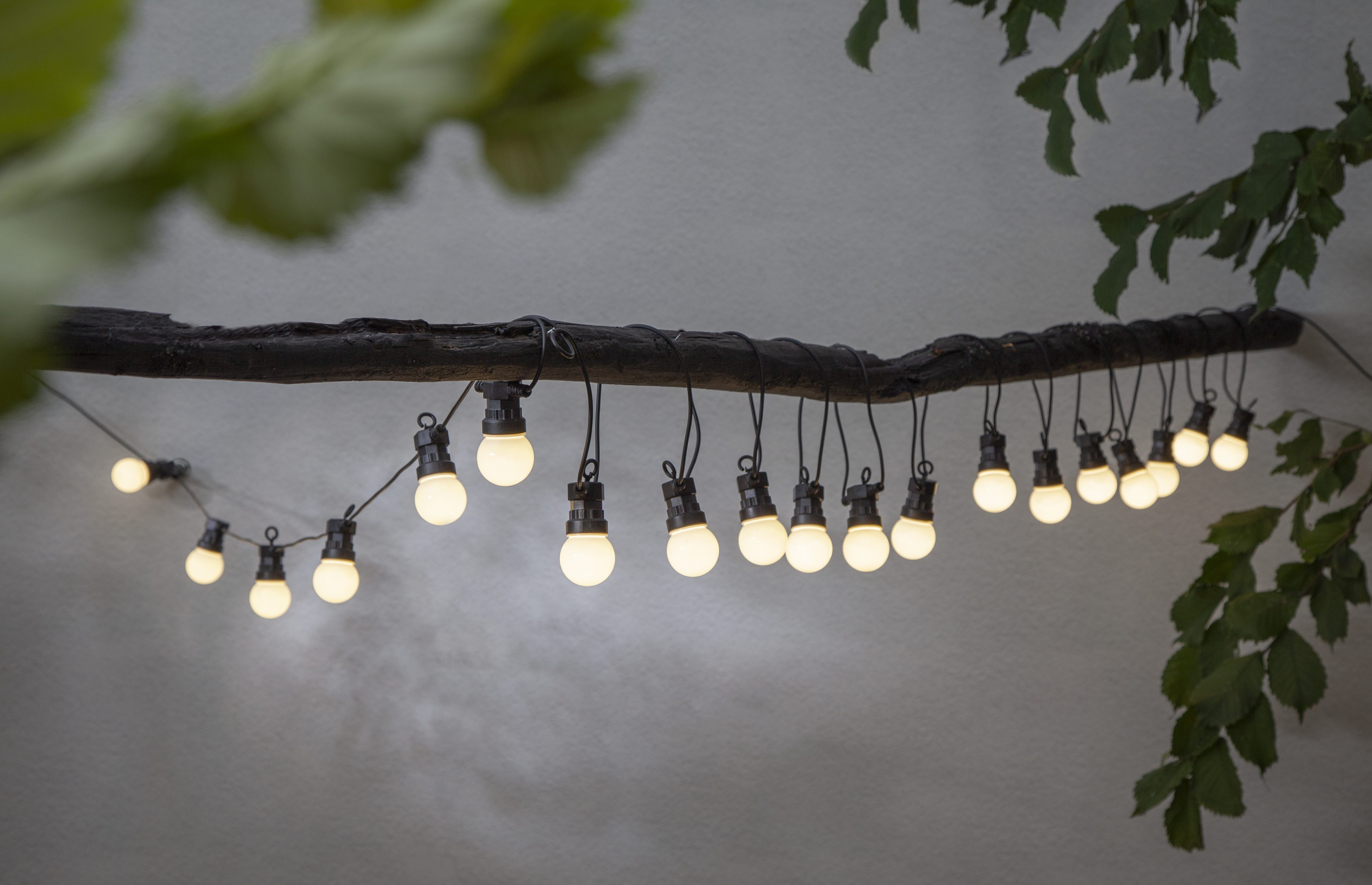 STAR TRADING LED-Lichterkette Circus Small, 20-flammig, ca.11,5x5 cm, ca. 8,55 m Länge, mit Trafo, outdoor, Vierfarb-Karton