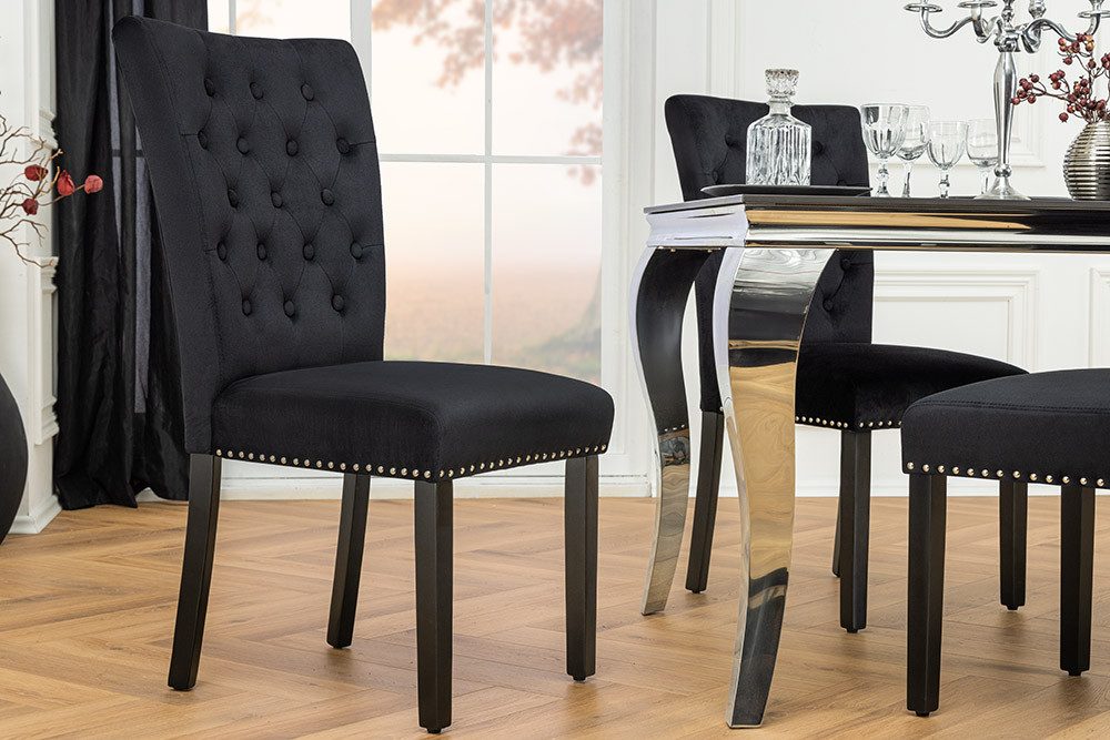 riess-ambiente Esszimmerstuhl CASTLE schwarz - Samt, Holz-Beine, mit Ziernieten (Einzelartikel, 1 St), Barock & Chesterfield-Kombination - ideal für Küche & Esszimmer