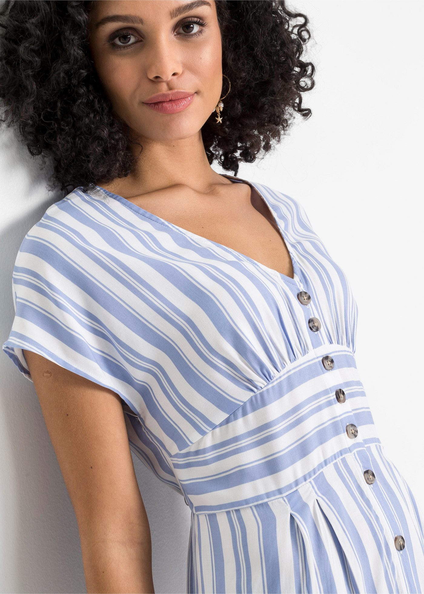 bonprix Midikleid für warme Tage, aus Viskose, ausgestellte Passform