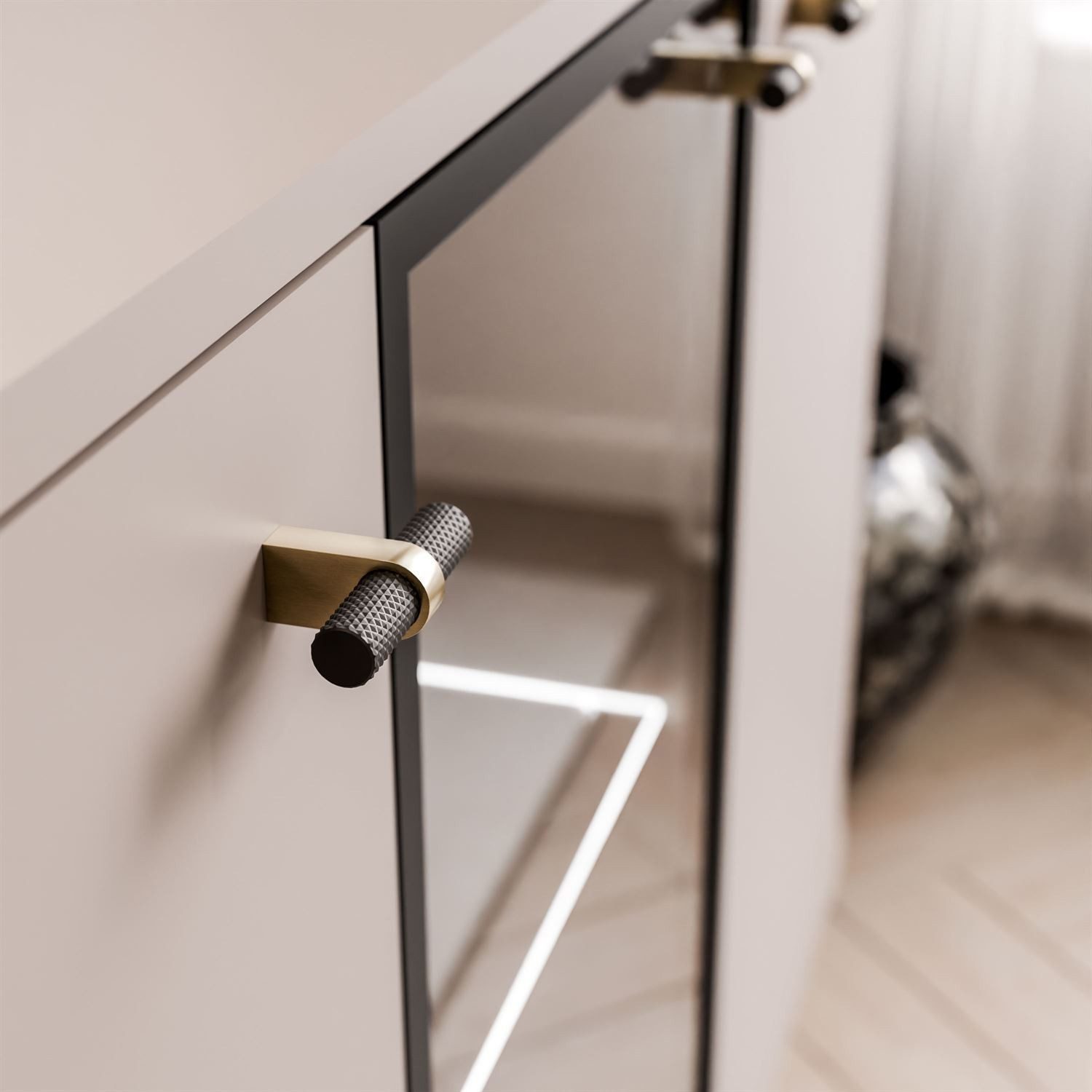ALLHOUSE24 Kommode ZOYA mit LED-Beleuchtung, Glasfront und Metallfüßen, Schwarz/Kaschmir (1x Kommode), Breite 150 cm