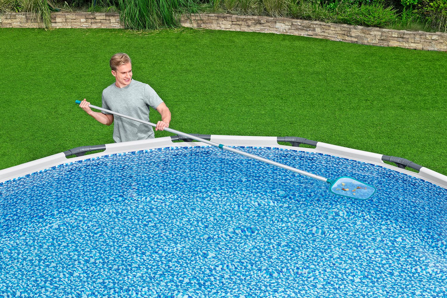 Bestway Poolbodensauger AquaClean™, (Set, mit Kescher & Haltestiel), Direkter Anschluss an Filteranlagen