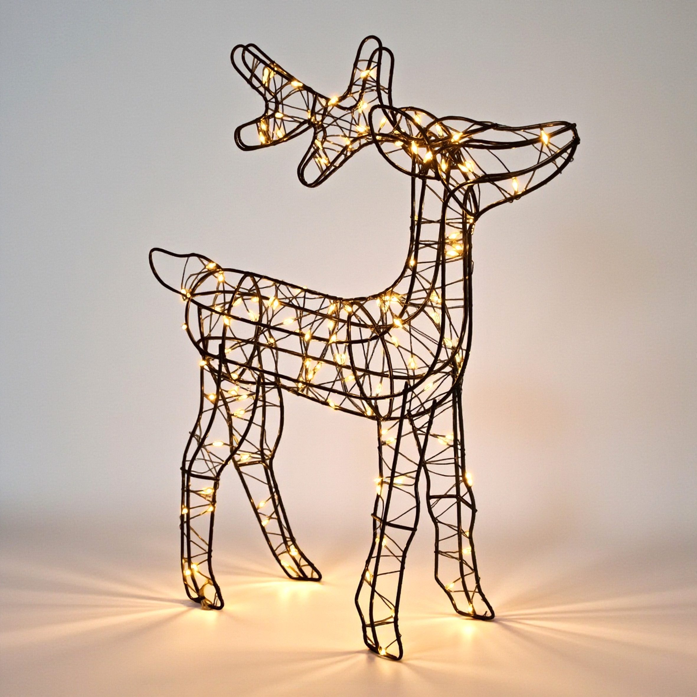 Spetebo LED-Dekofigur LED Metall Draht Rentier 45 cm schwarz mit Timer (Anzahl, 1 St., Stück), mit Timer Funktion
