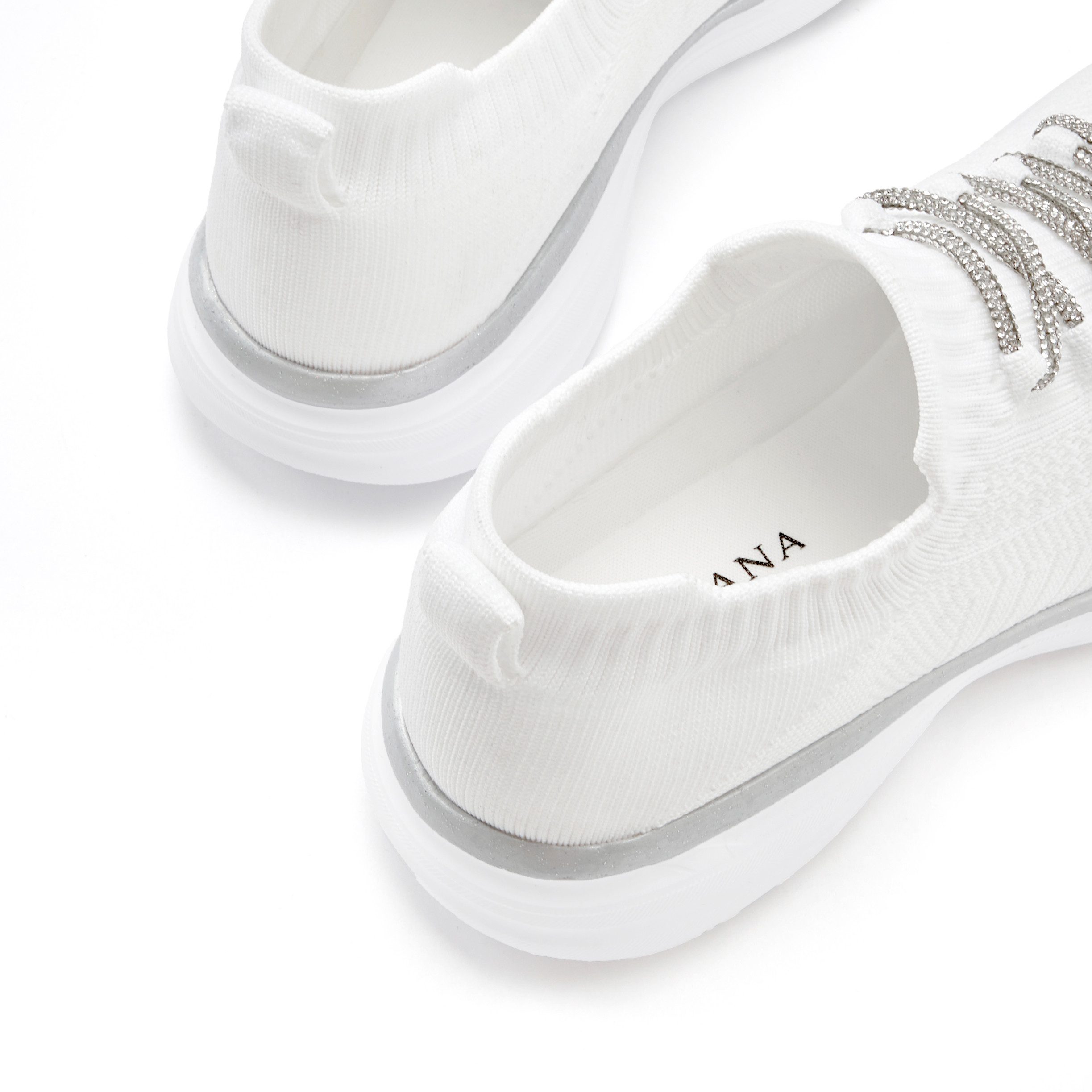 LASCANA Slip-On-Sneaker, Slipper, Freizeitschuh, Sneaker mit modischer Glitzerschnürung VEGAN